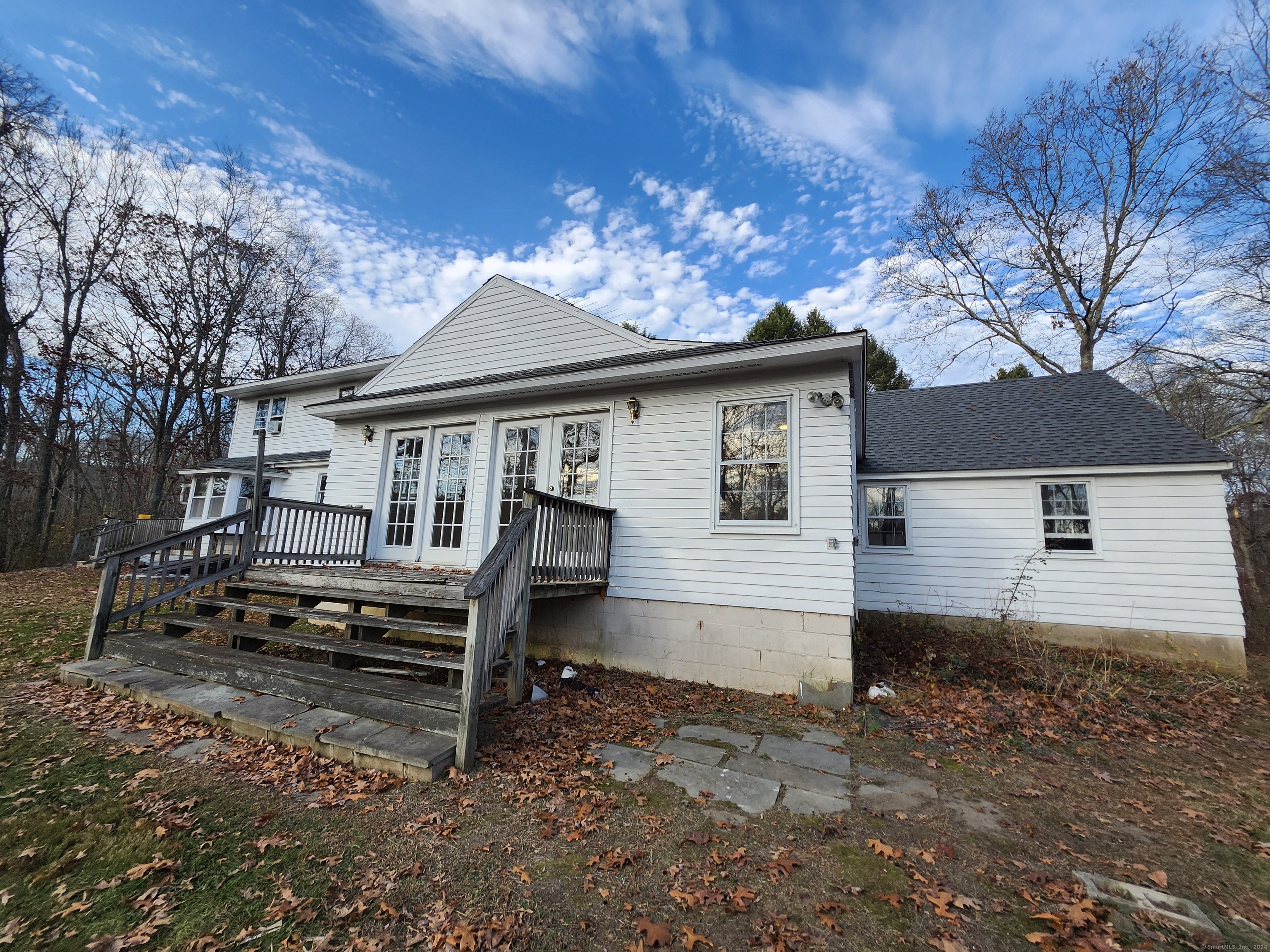 19 Meadowbrook Road