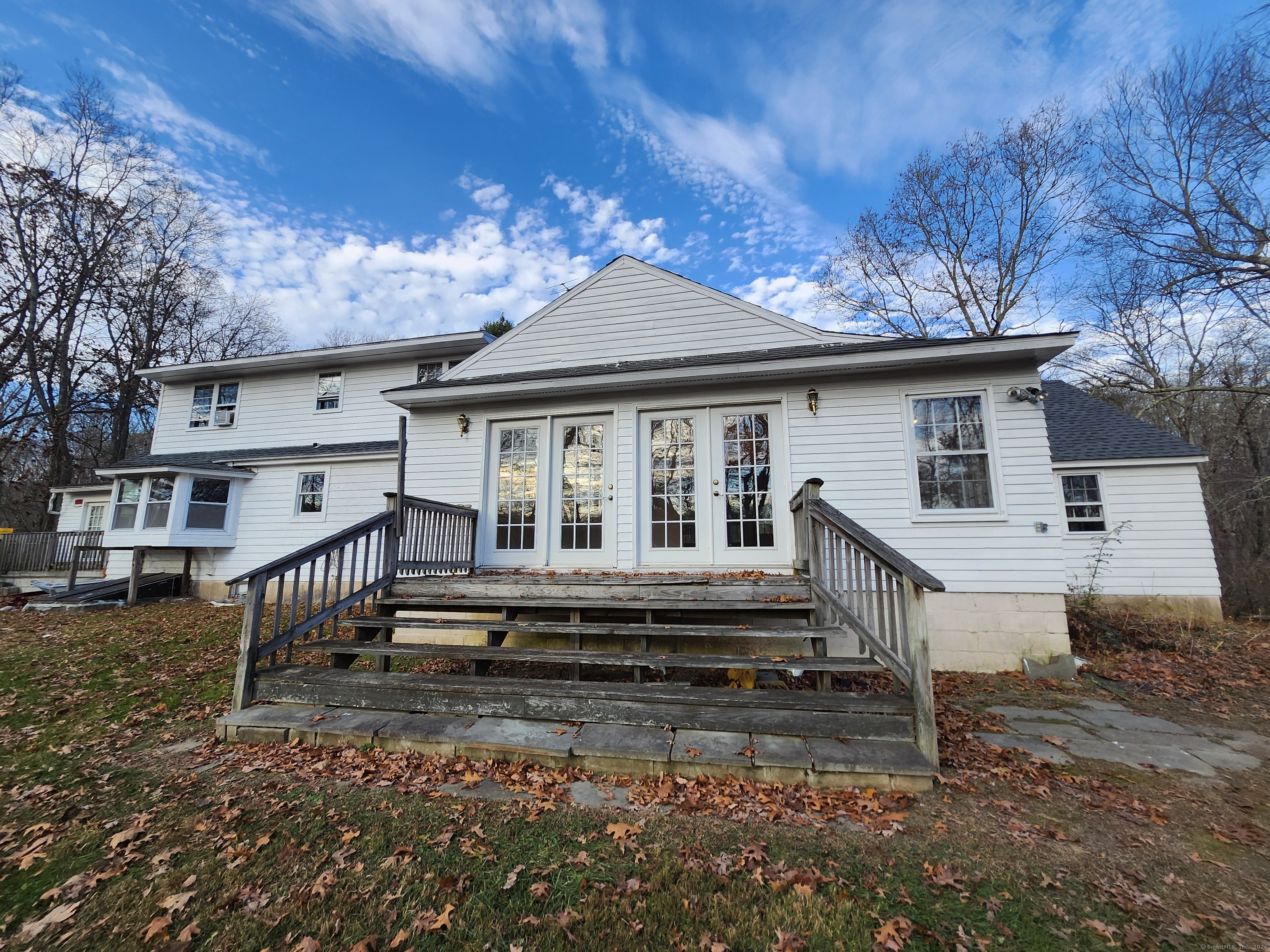 19 Meadowbrook Road