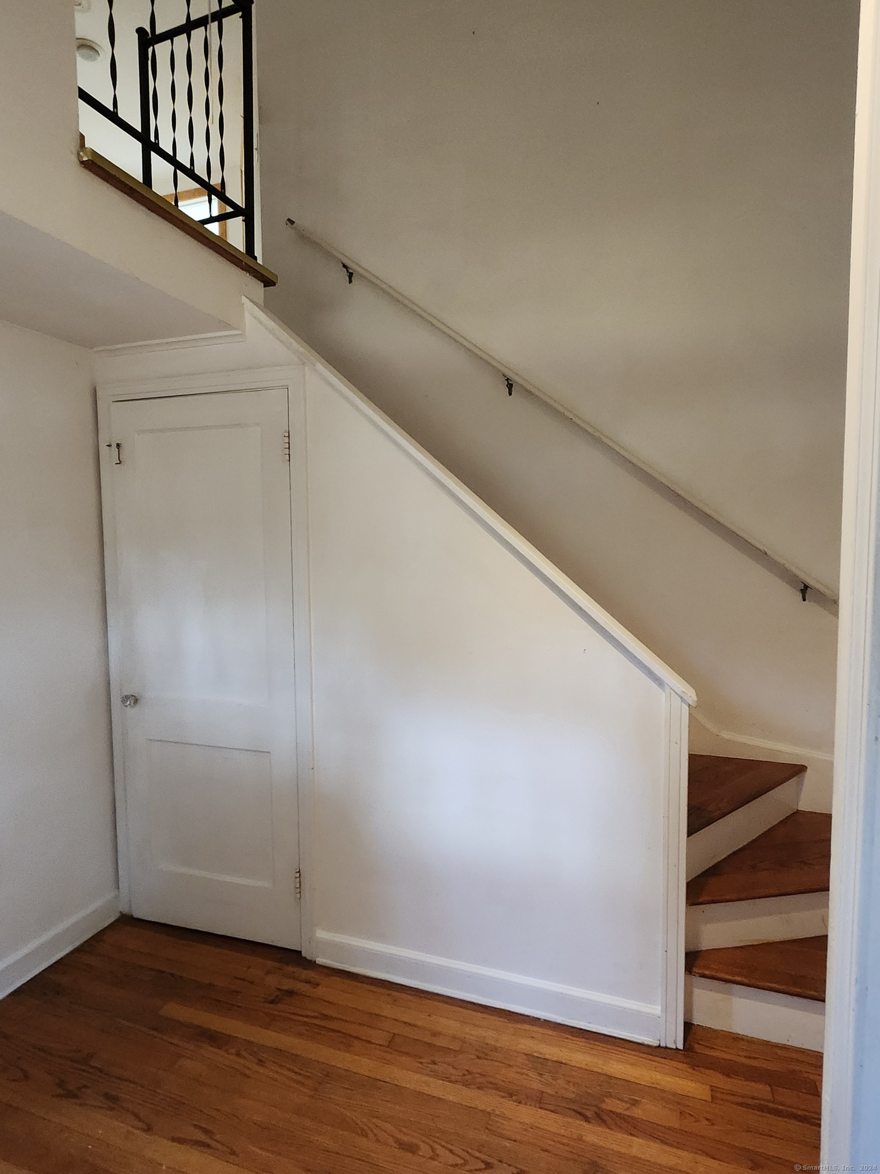 19 Meadowbrook Road