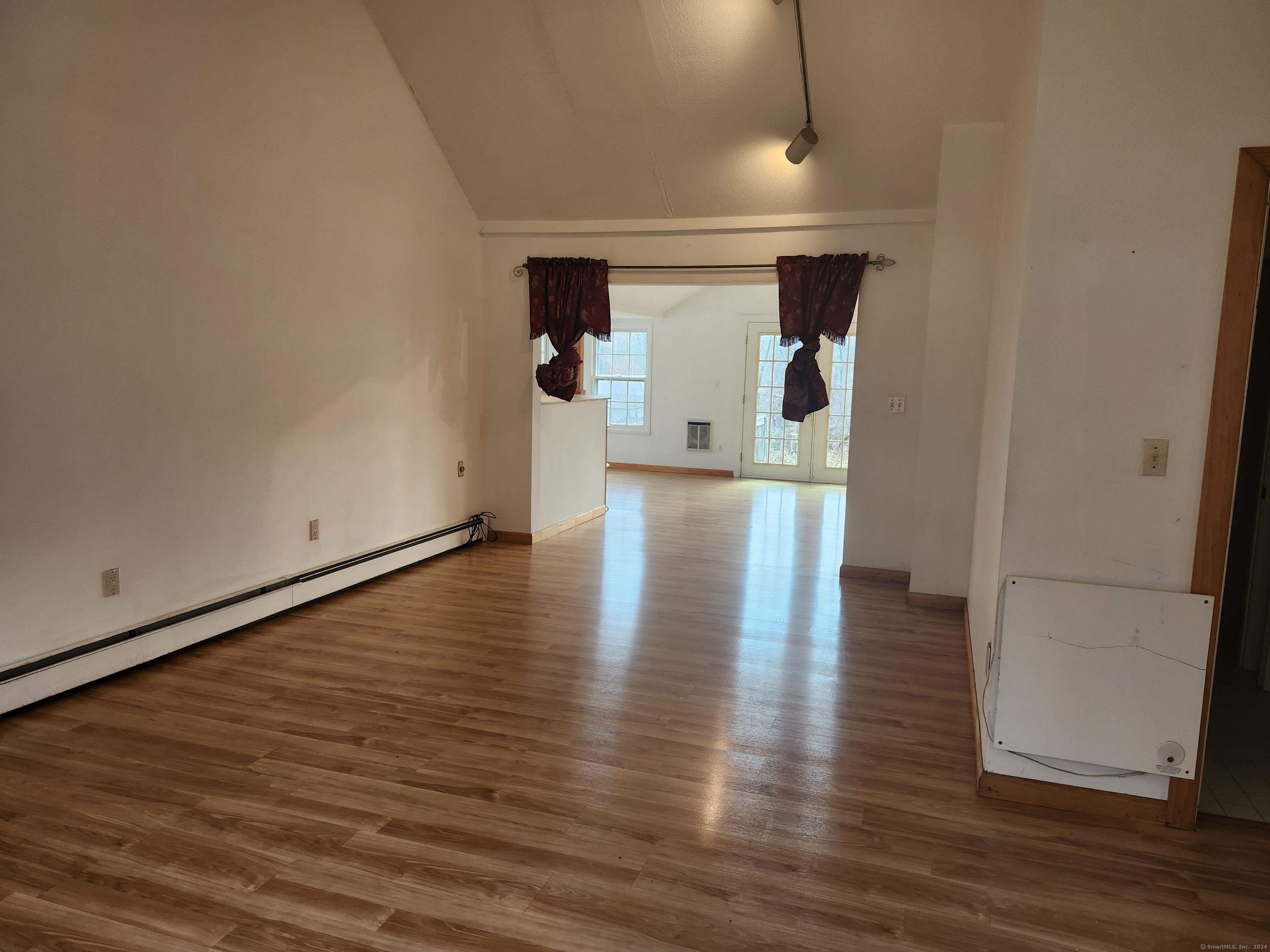 19 Meadowbrook Road