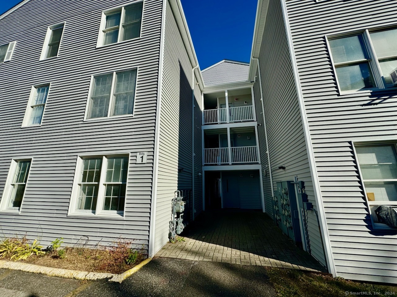 25 Chestnut Street APT 1-C