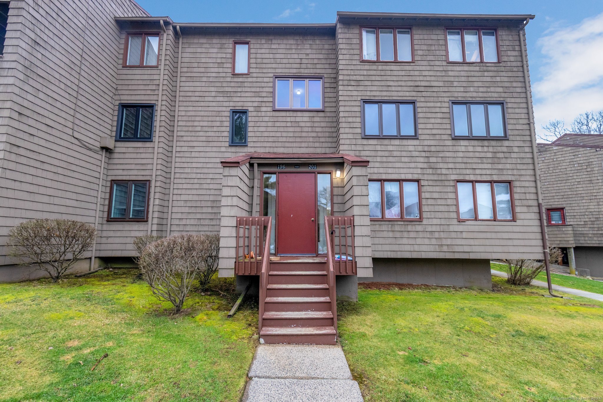 197 Towne House Road 197