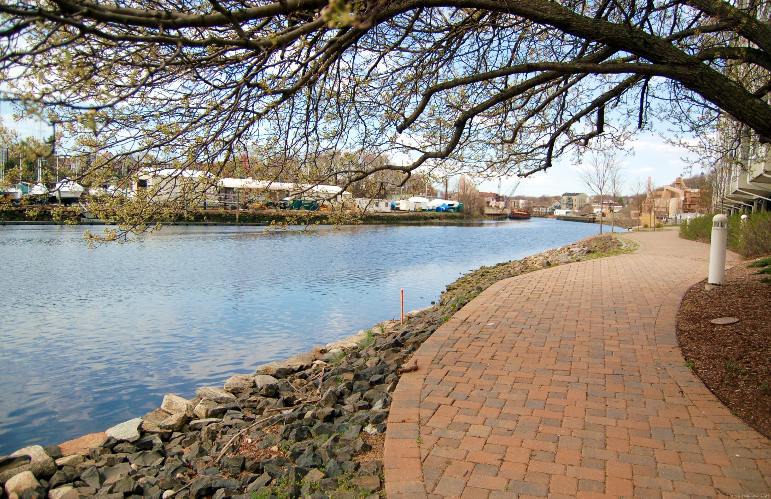 1 Daskams Lane 3A