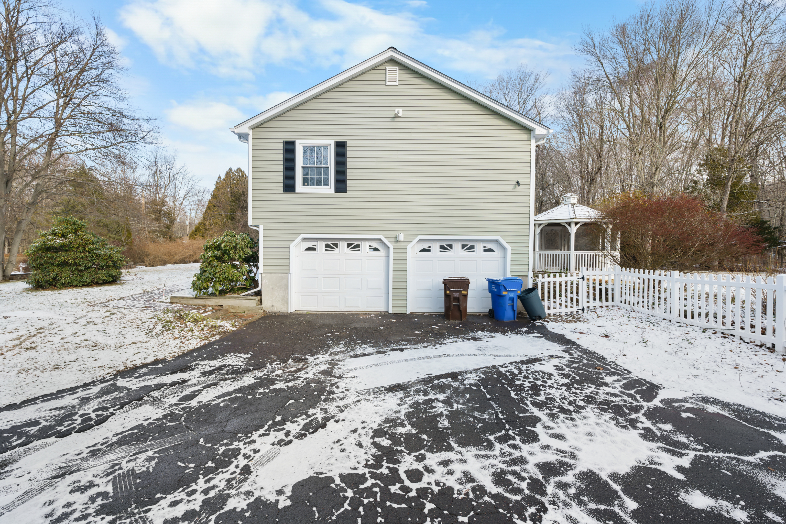 111 Crossfield Road