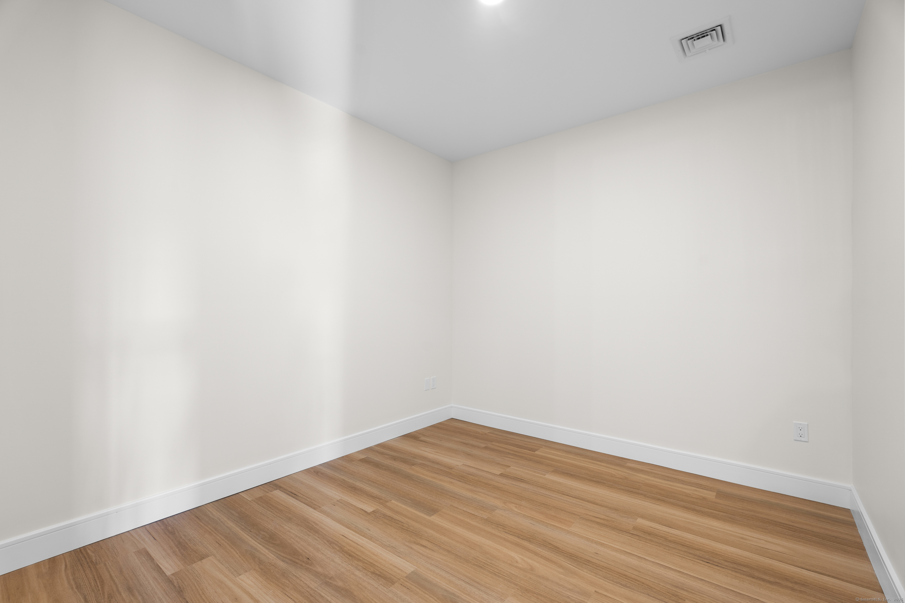5545 Park Avenue 402