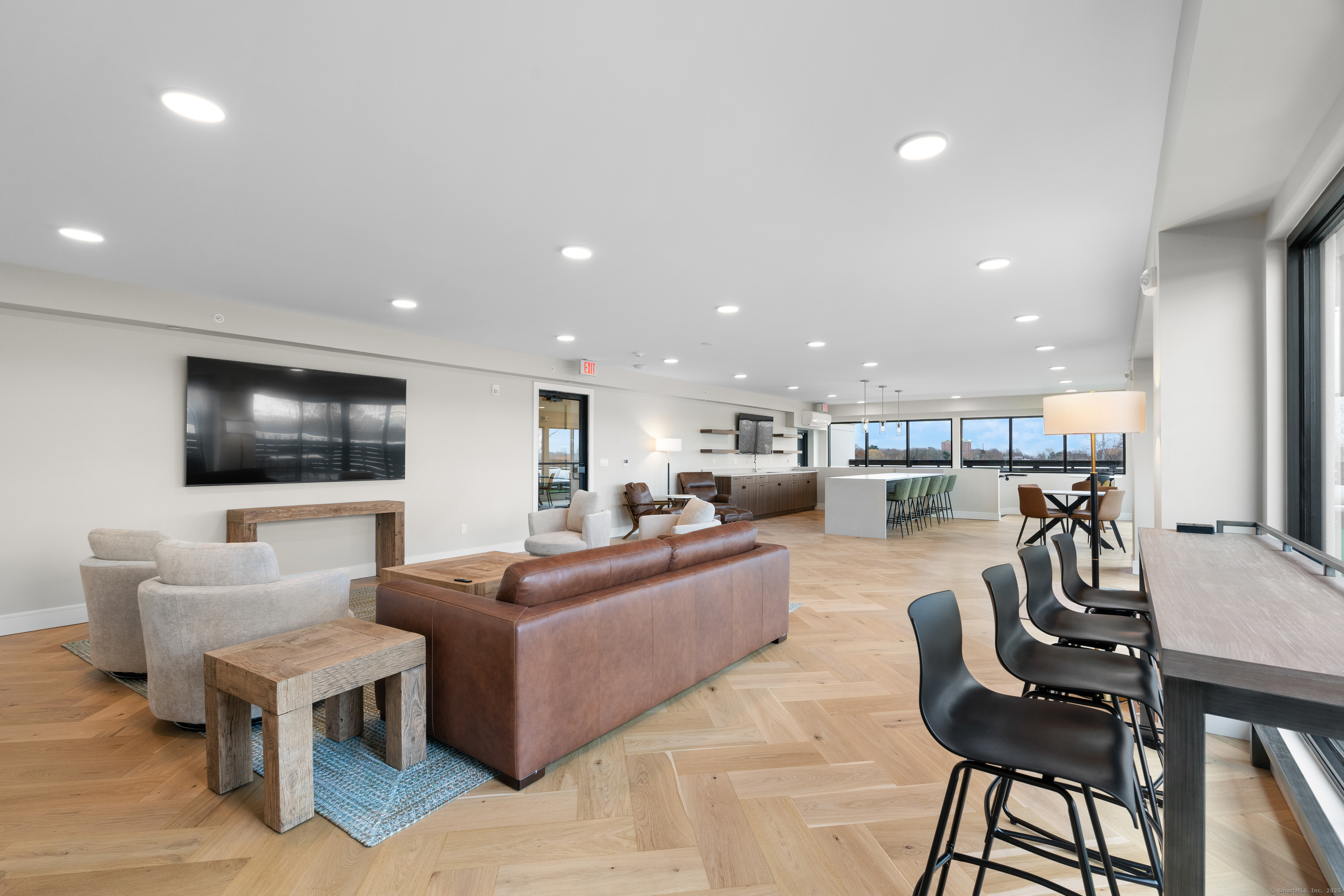 5545 Park Avenue 402