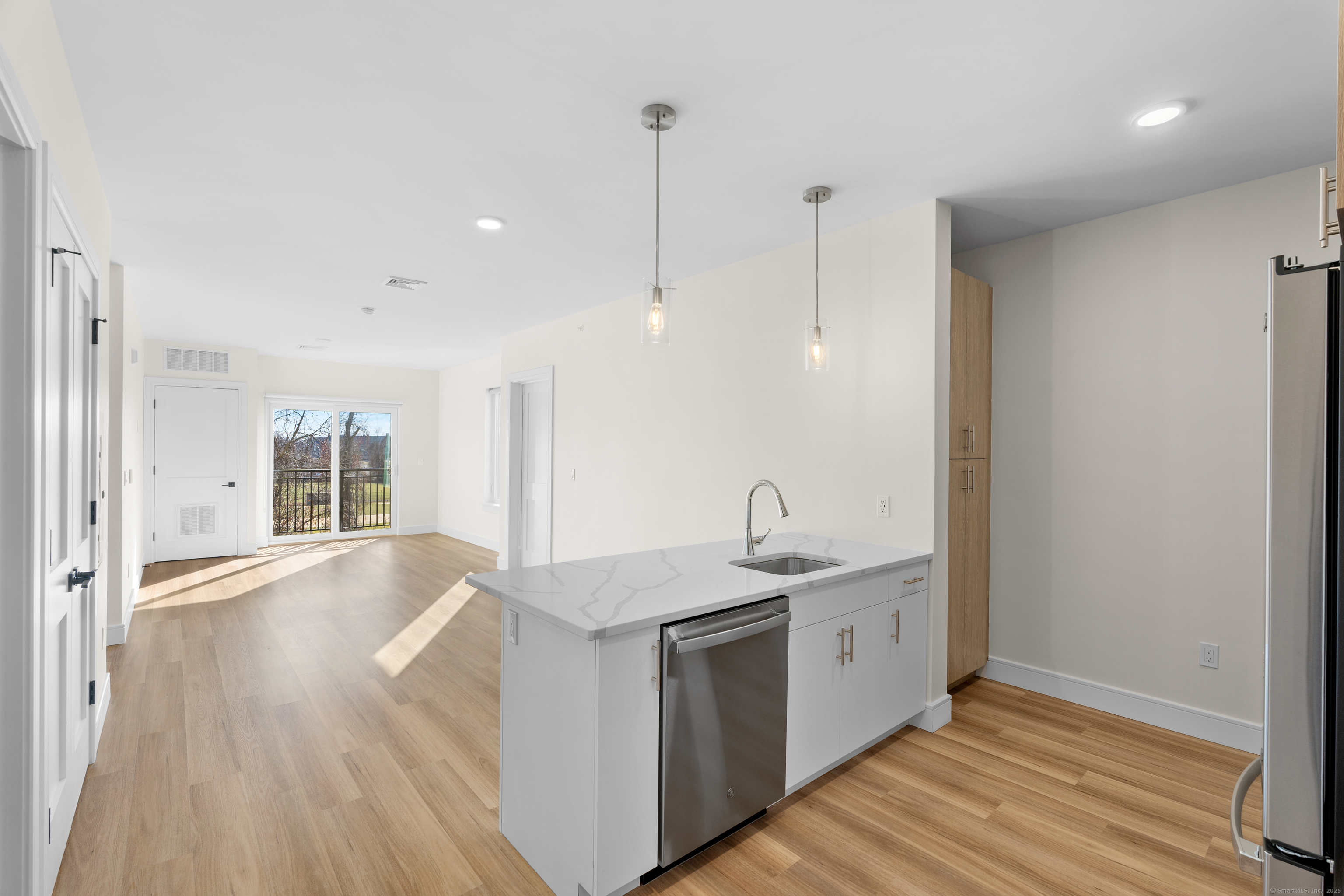 5545 Park Avenue 402