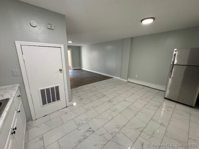 19 Truman Street 21B