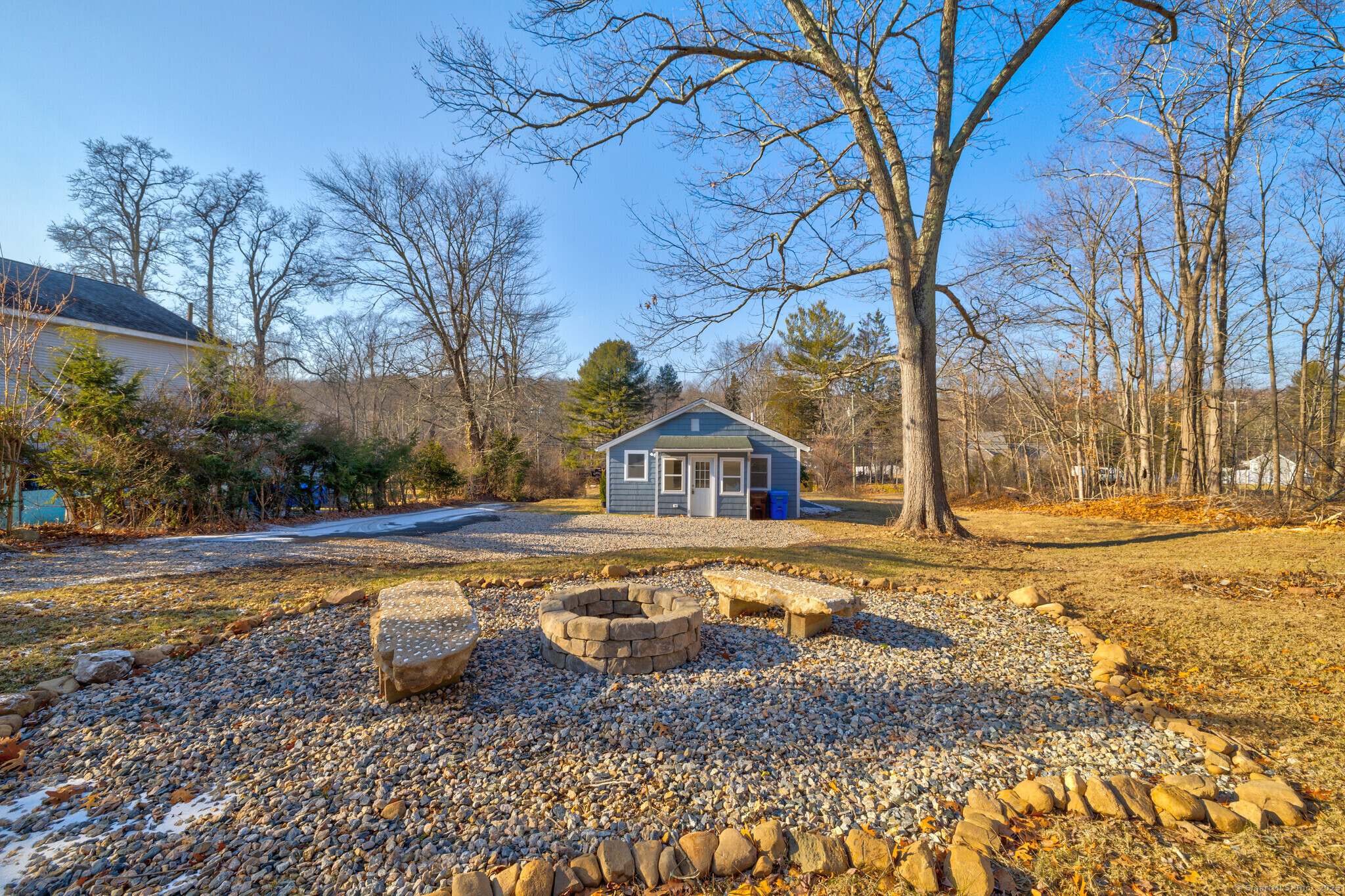 2255 Foxon Road