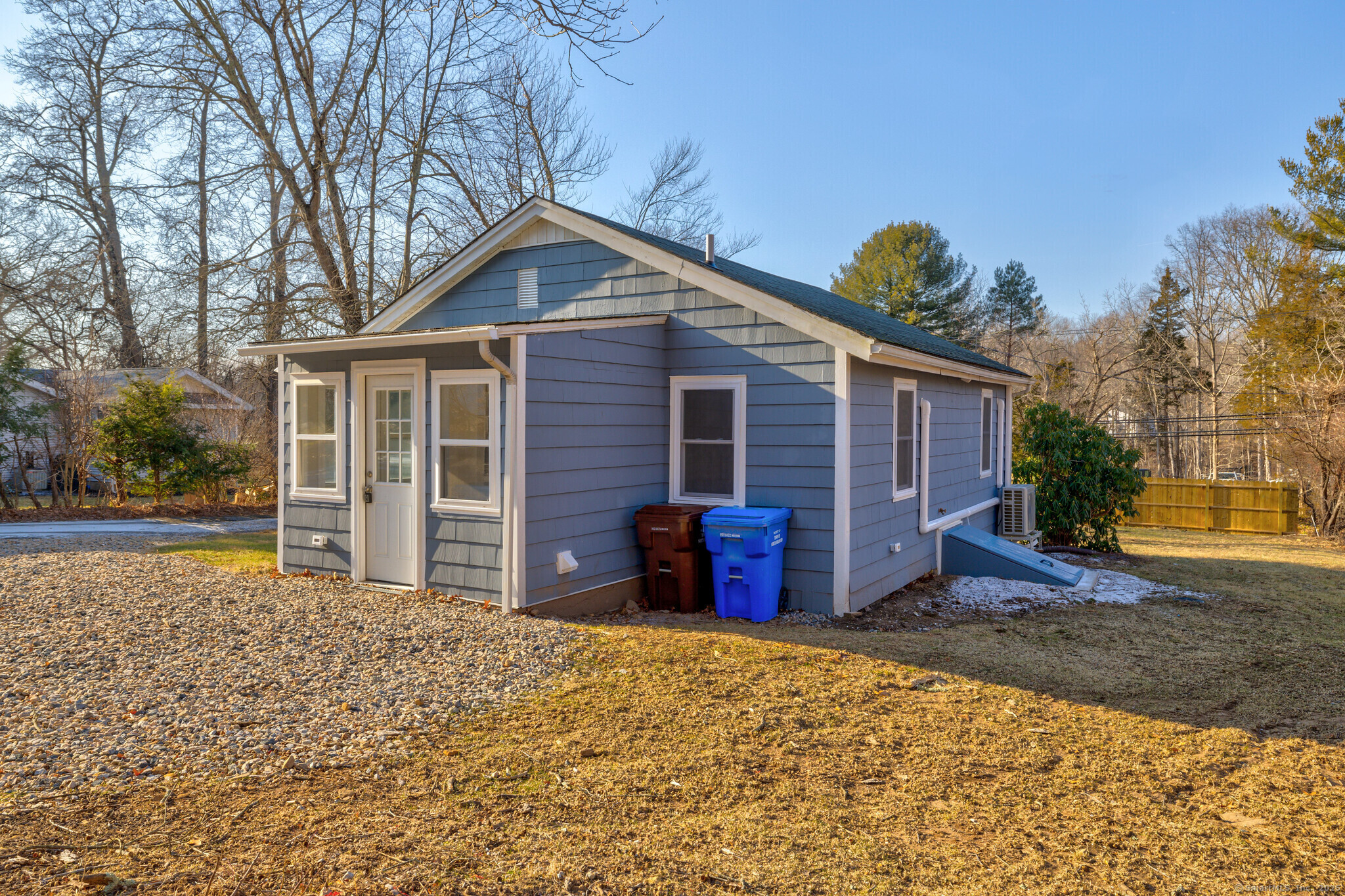 2255 Foxon Road