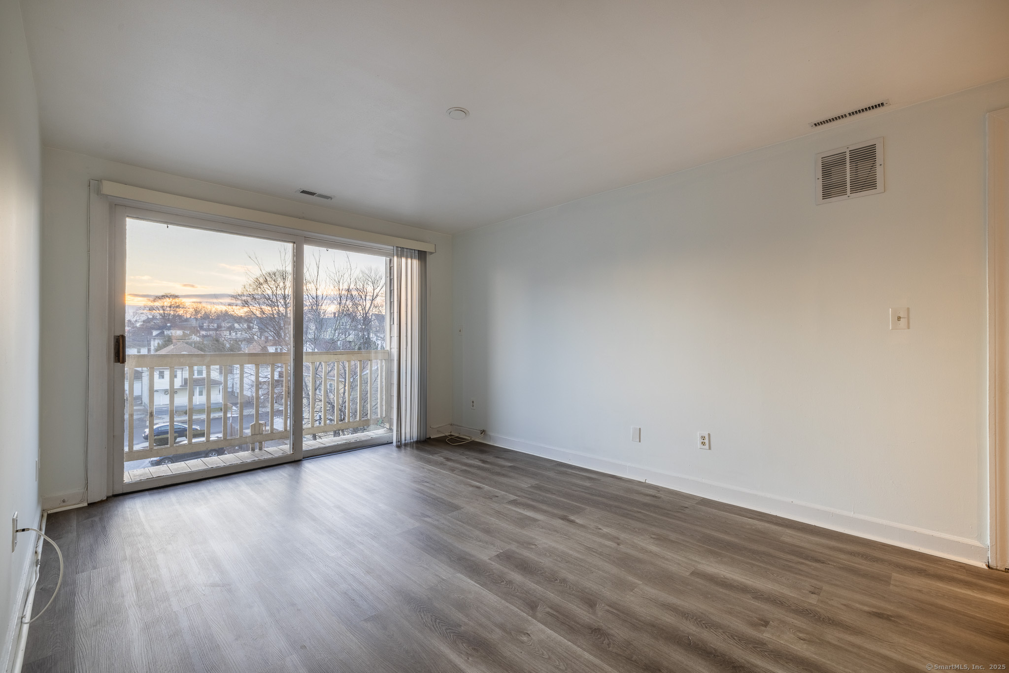 980 Lindley Street 304F