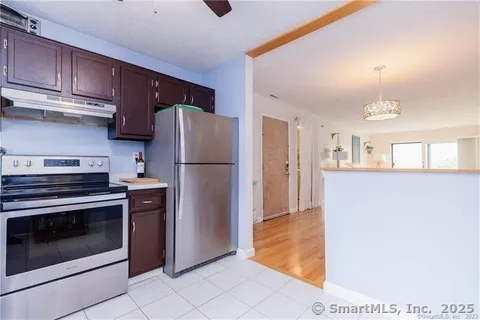 12 Pond Hollow Drive 12