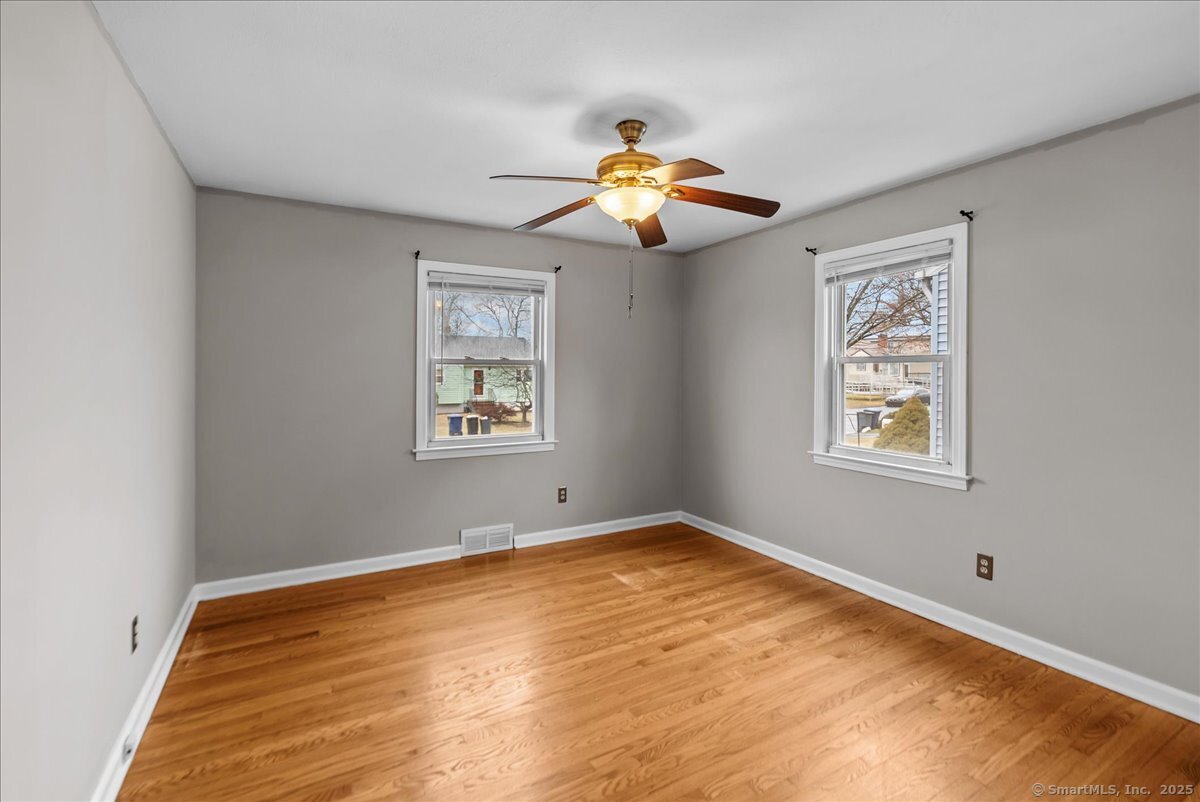 27 Mohawk Drive