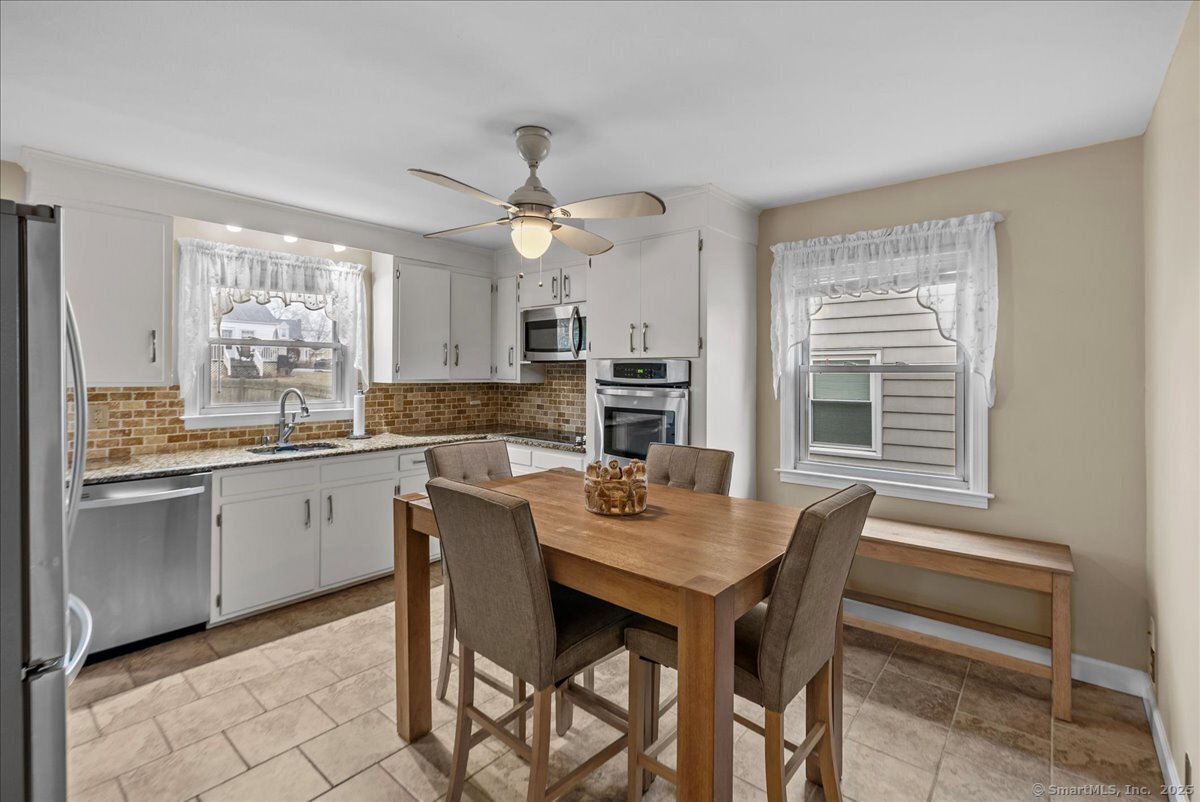 27 Mohawk Drive