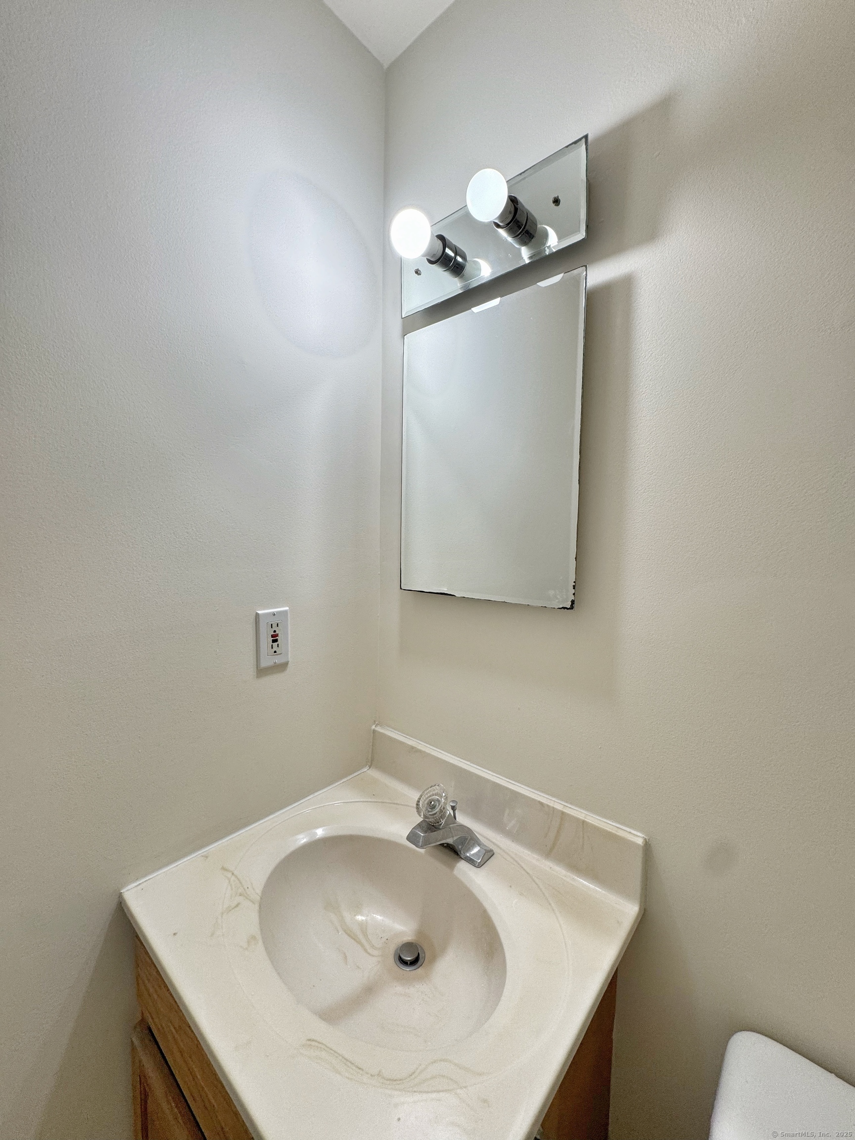 6 Girard Street A