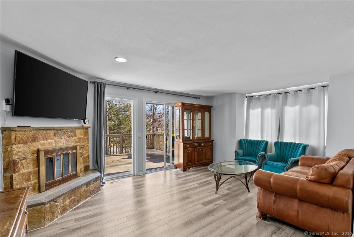 32 Pequot Drive 32