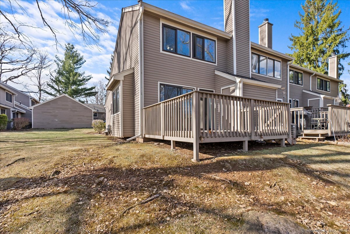 32 Pequot Drive 32