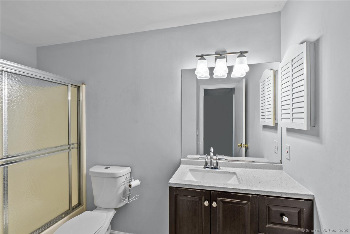 32 Pequot Drive 32