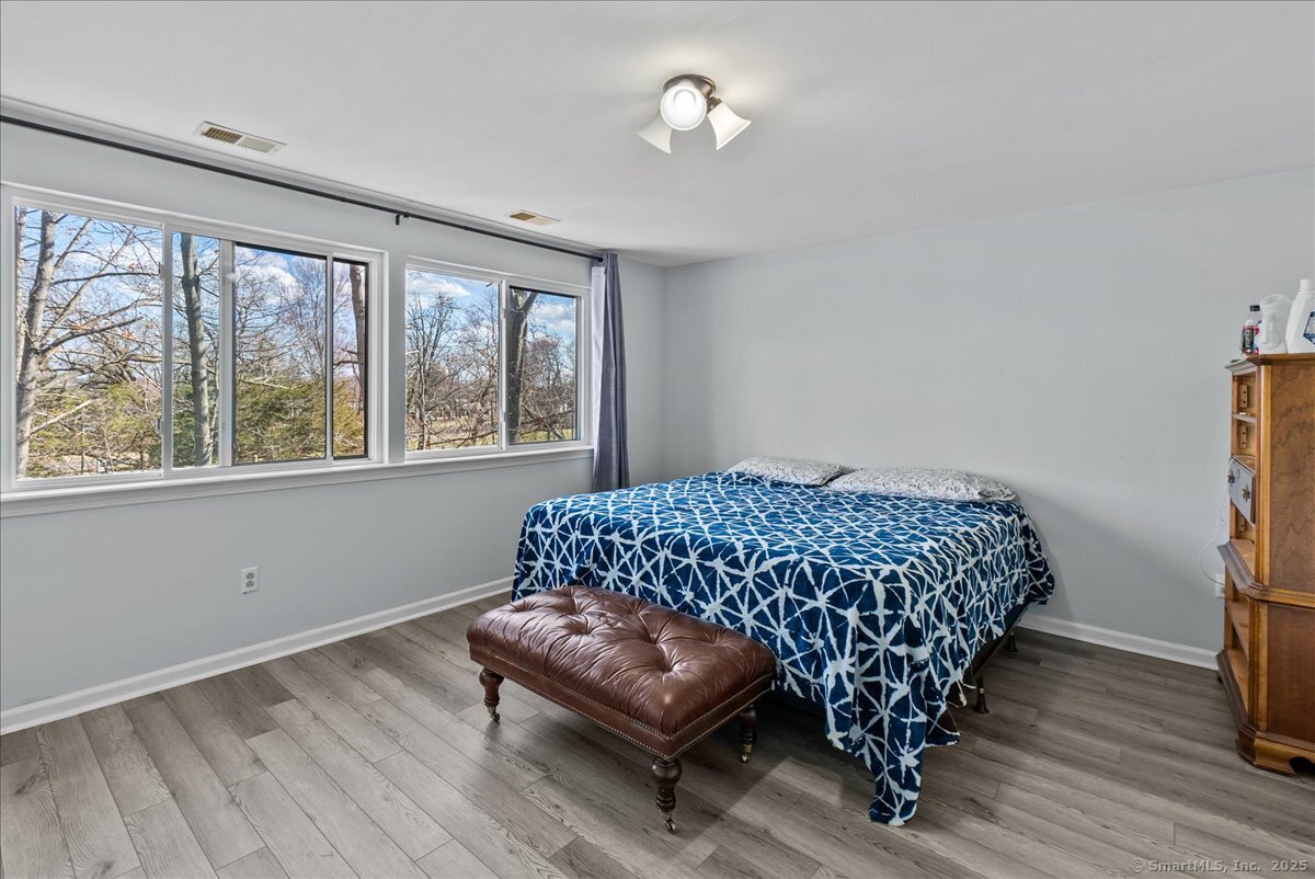 32 Pequot Drive 32