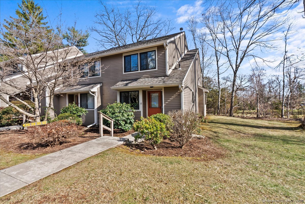 32 Pequot Drive 32