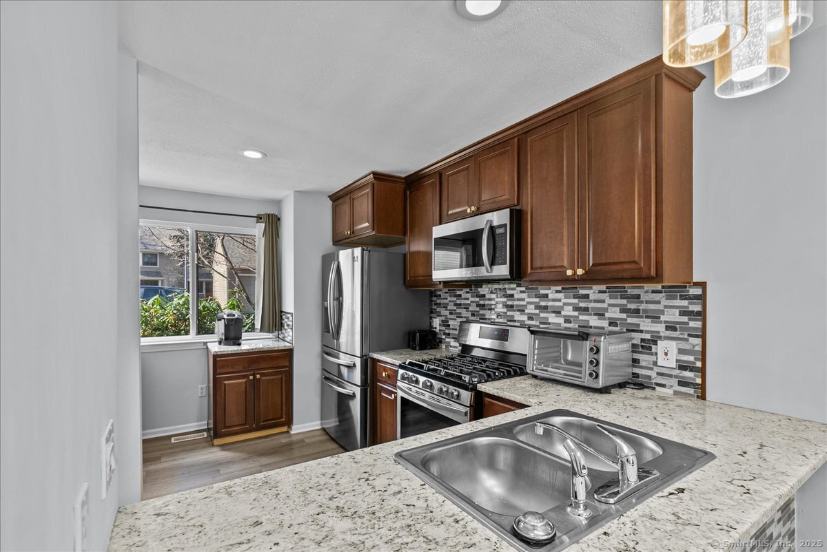 32 Pequot Drive 32