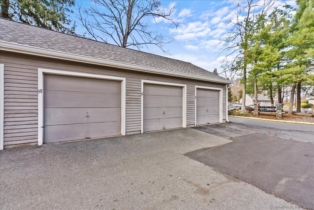 32 Pequot Drive 32