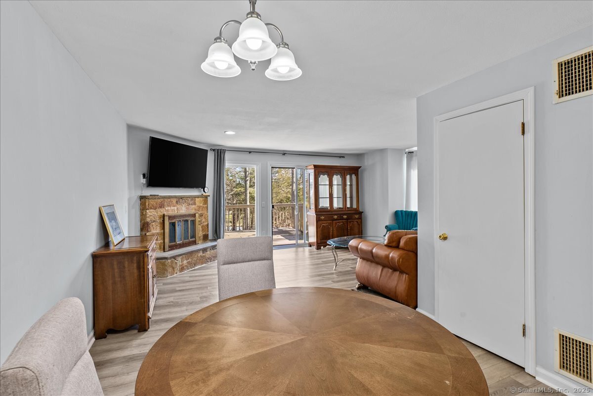 32 Pequot Drive 32