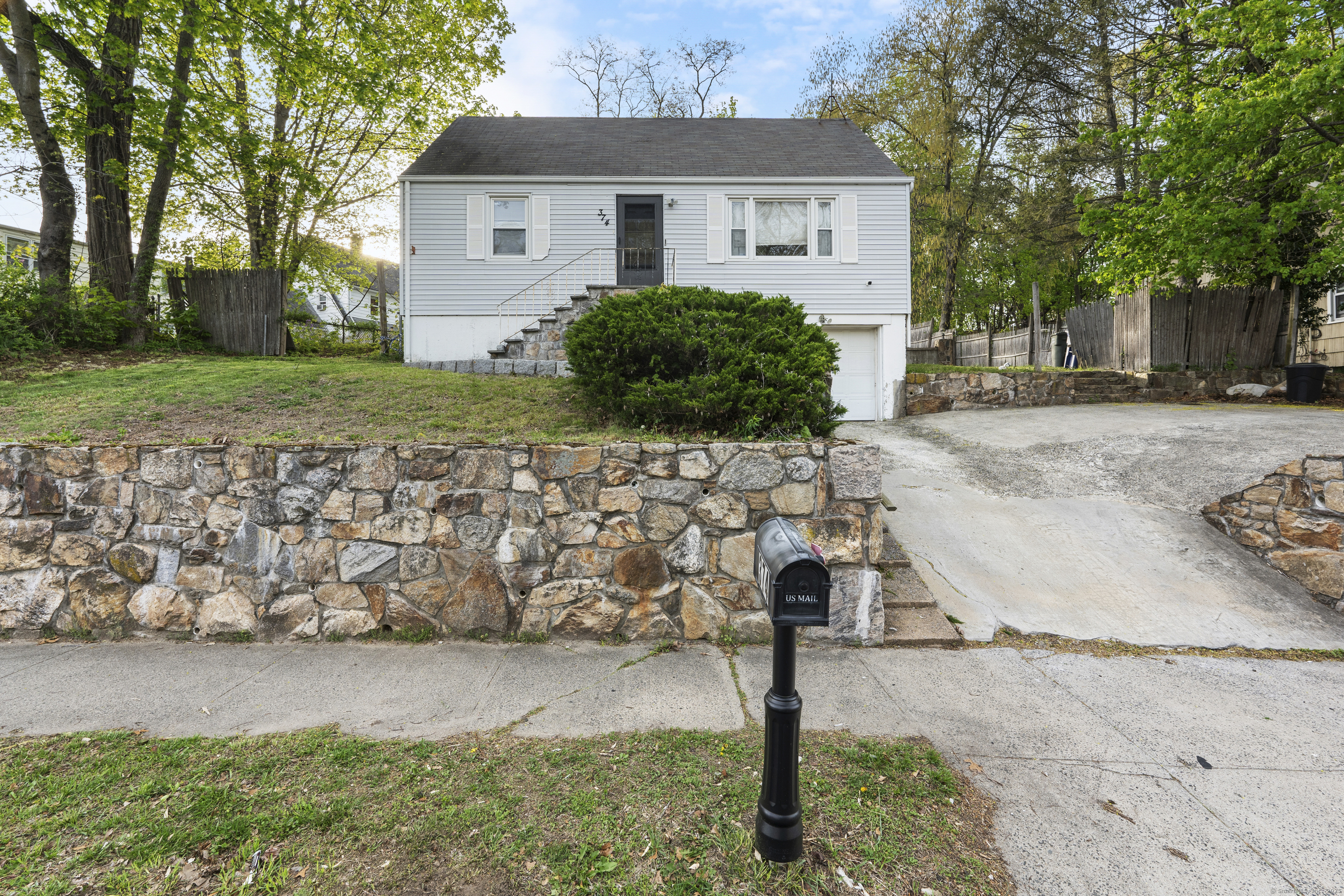 374 Vincellette Street