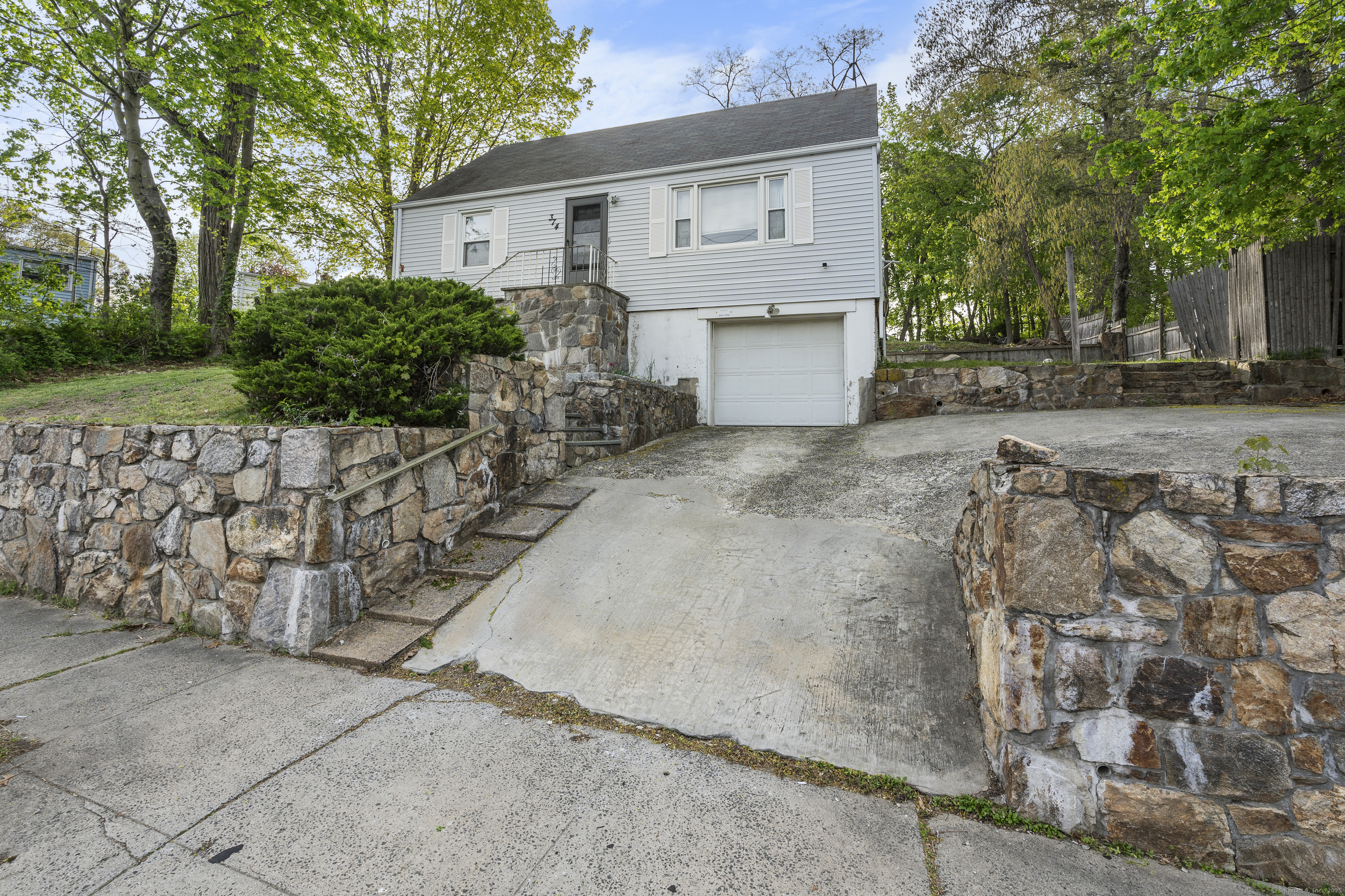374 Vincellette Street