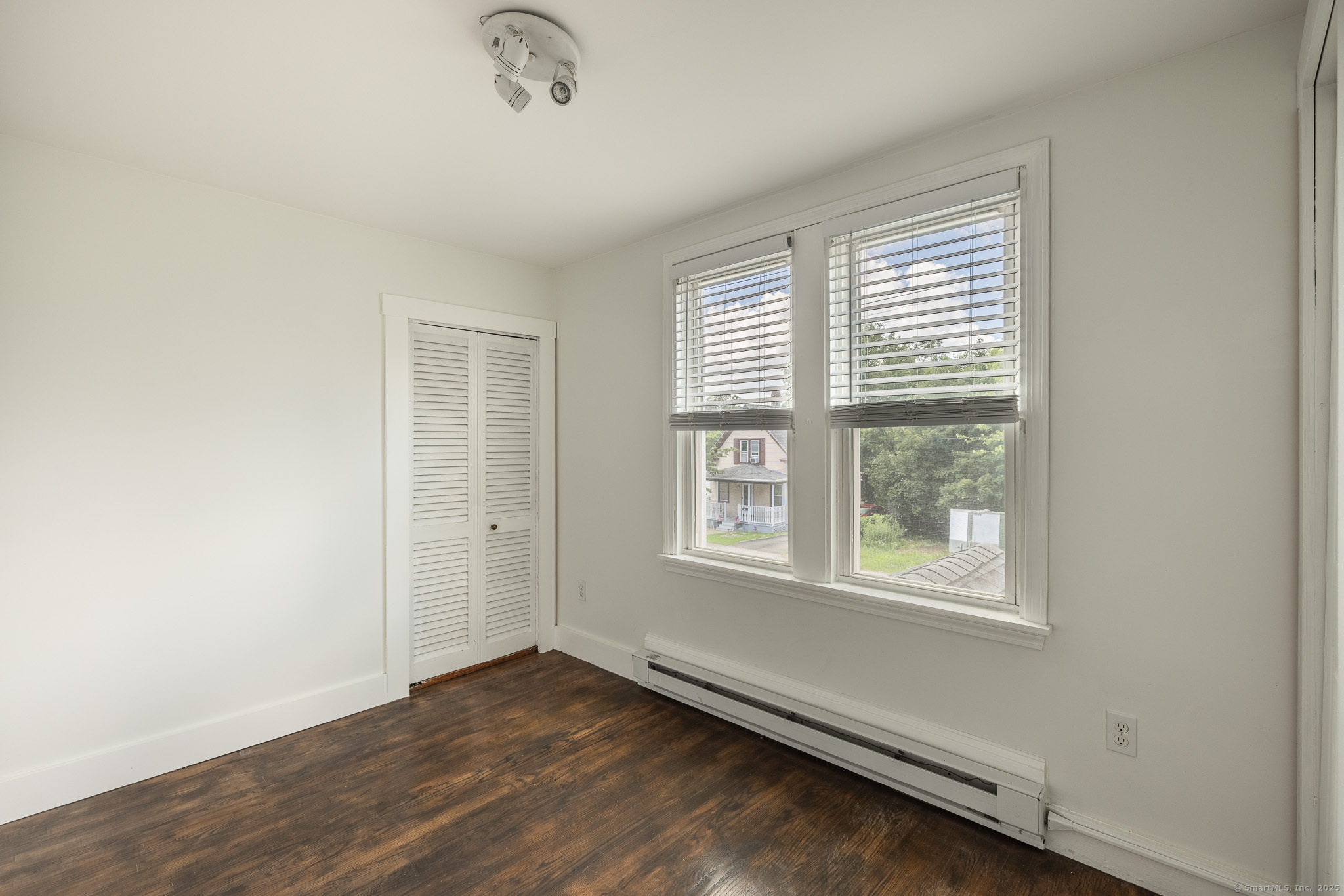 18 Forest Avenue