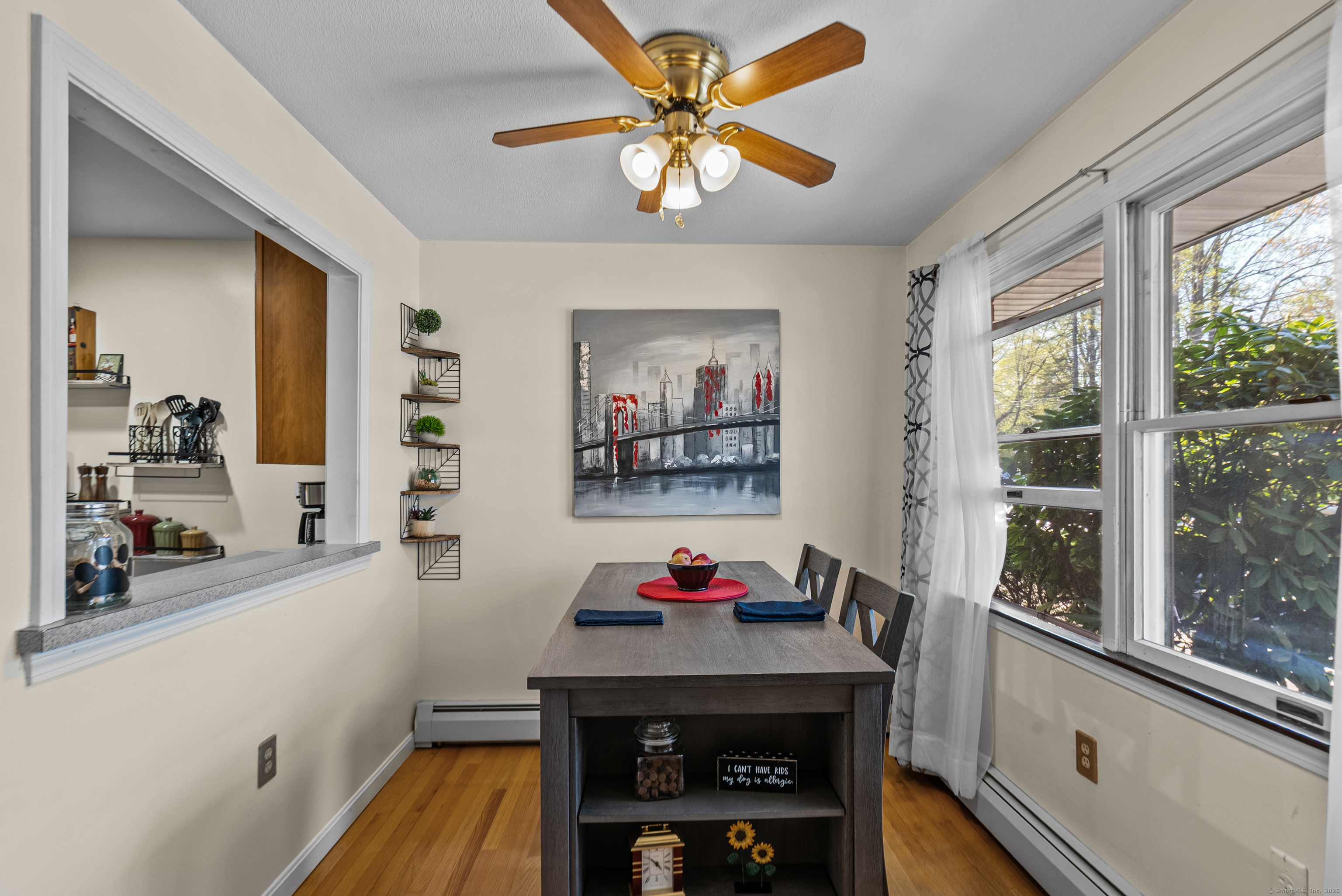33 Russell Street APT 4