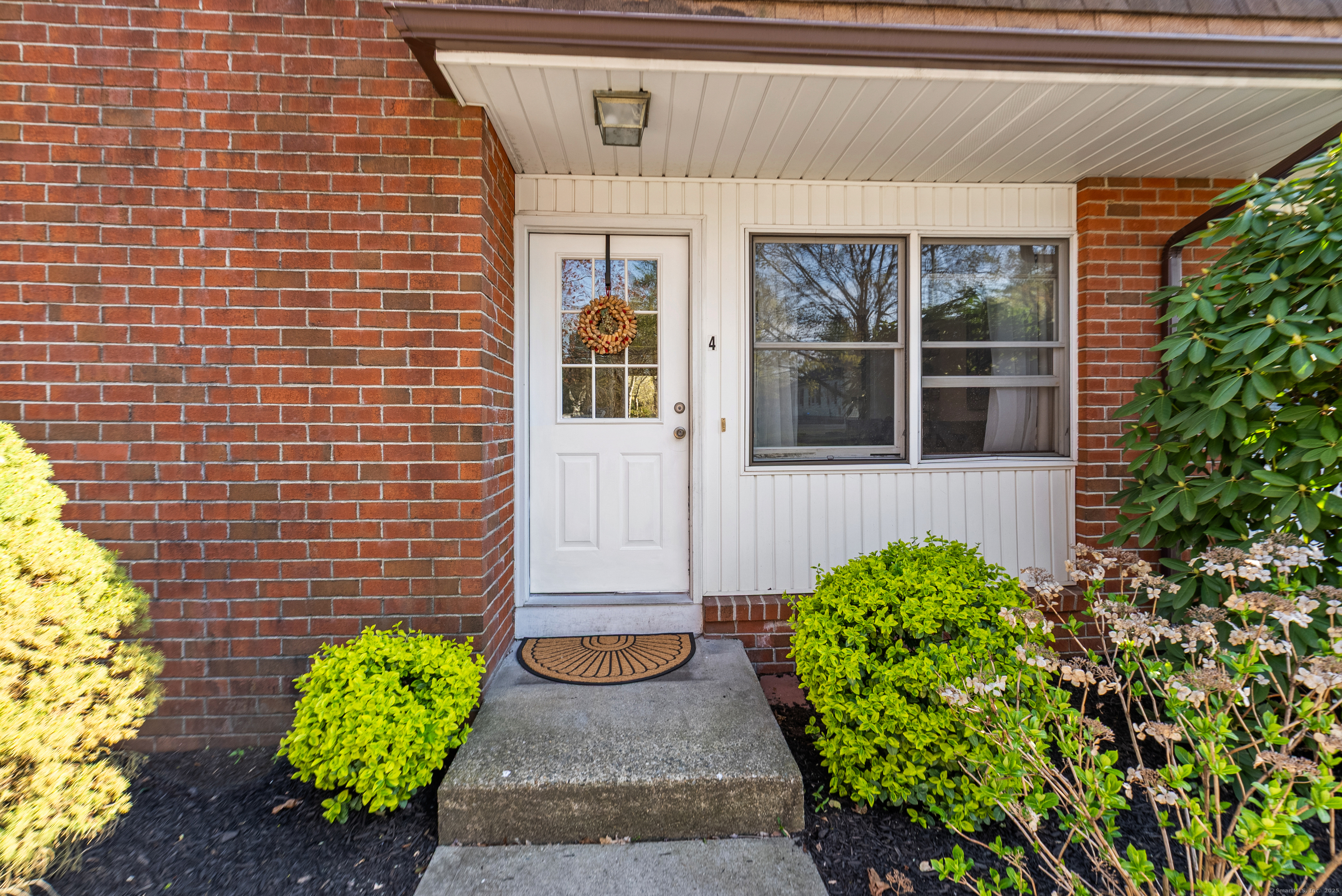 33 Russell Street APT 4