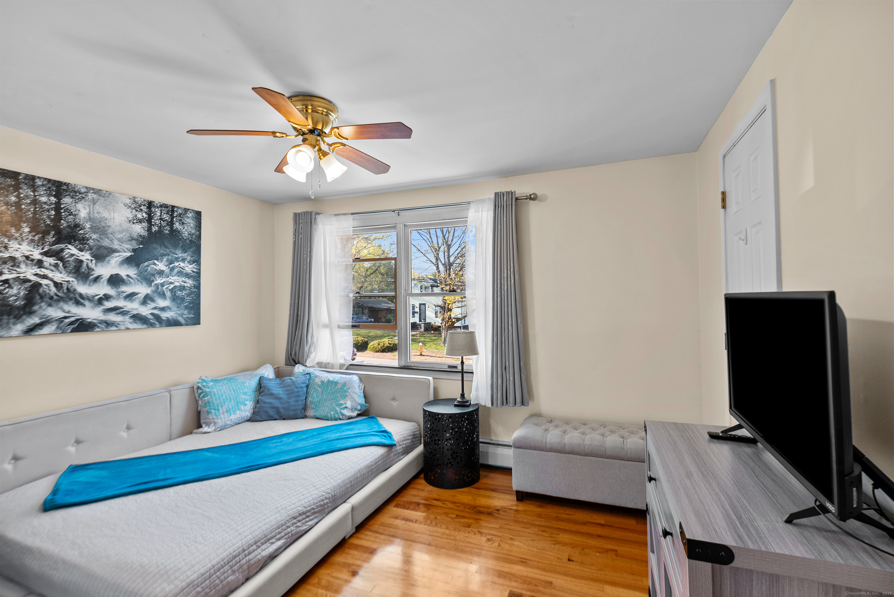33 Russell Street APT 4
