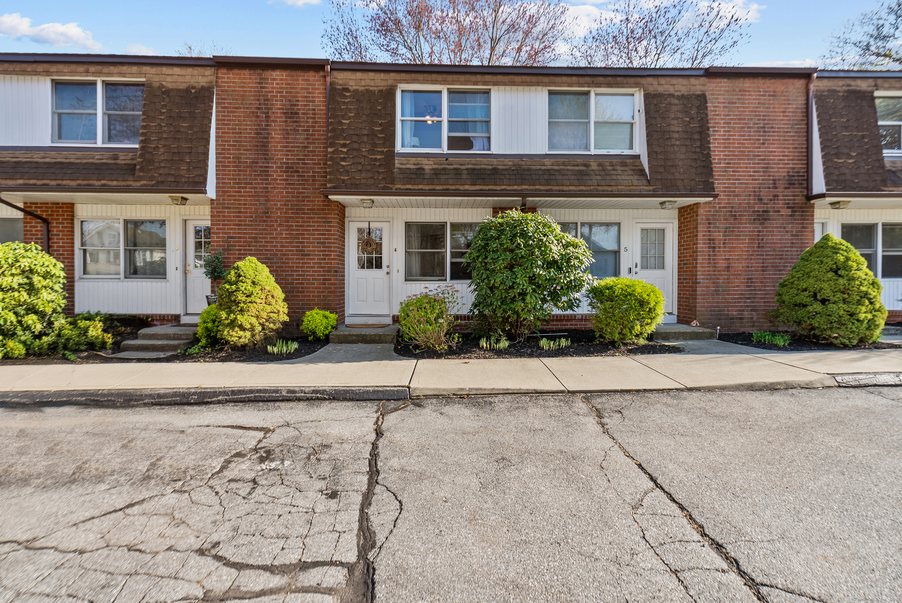 33 Russell Street APT 4