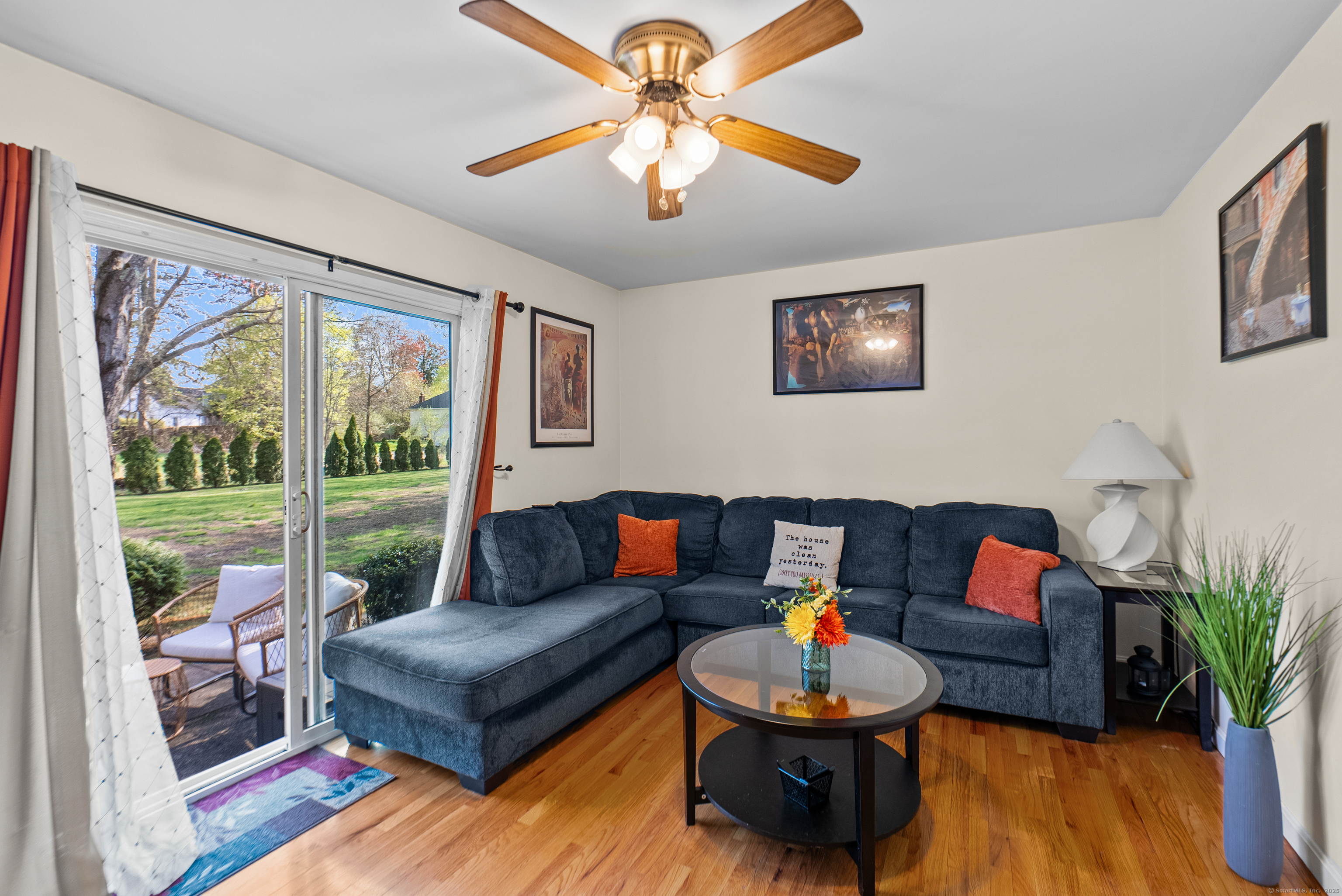 33 Russell Street APT 4
