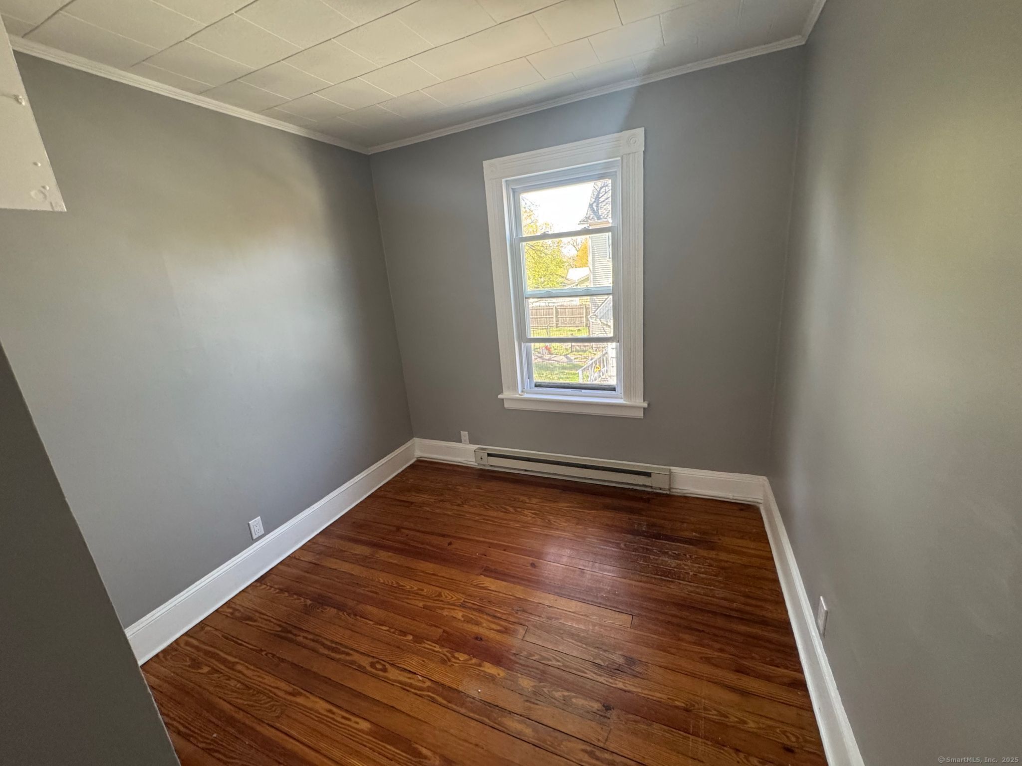 115 Fox Street 2nd Floor