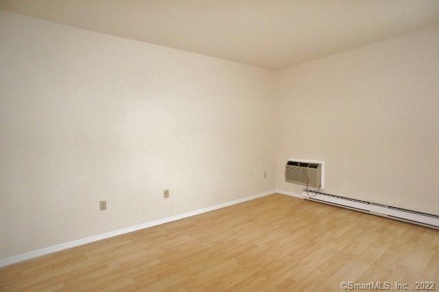 16 Glenwood Avenue 9