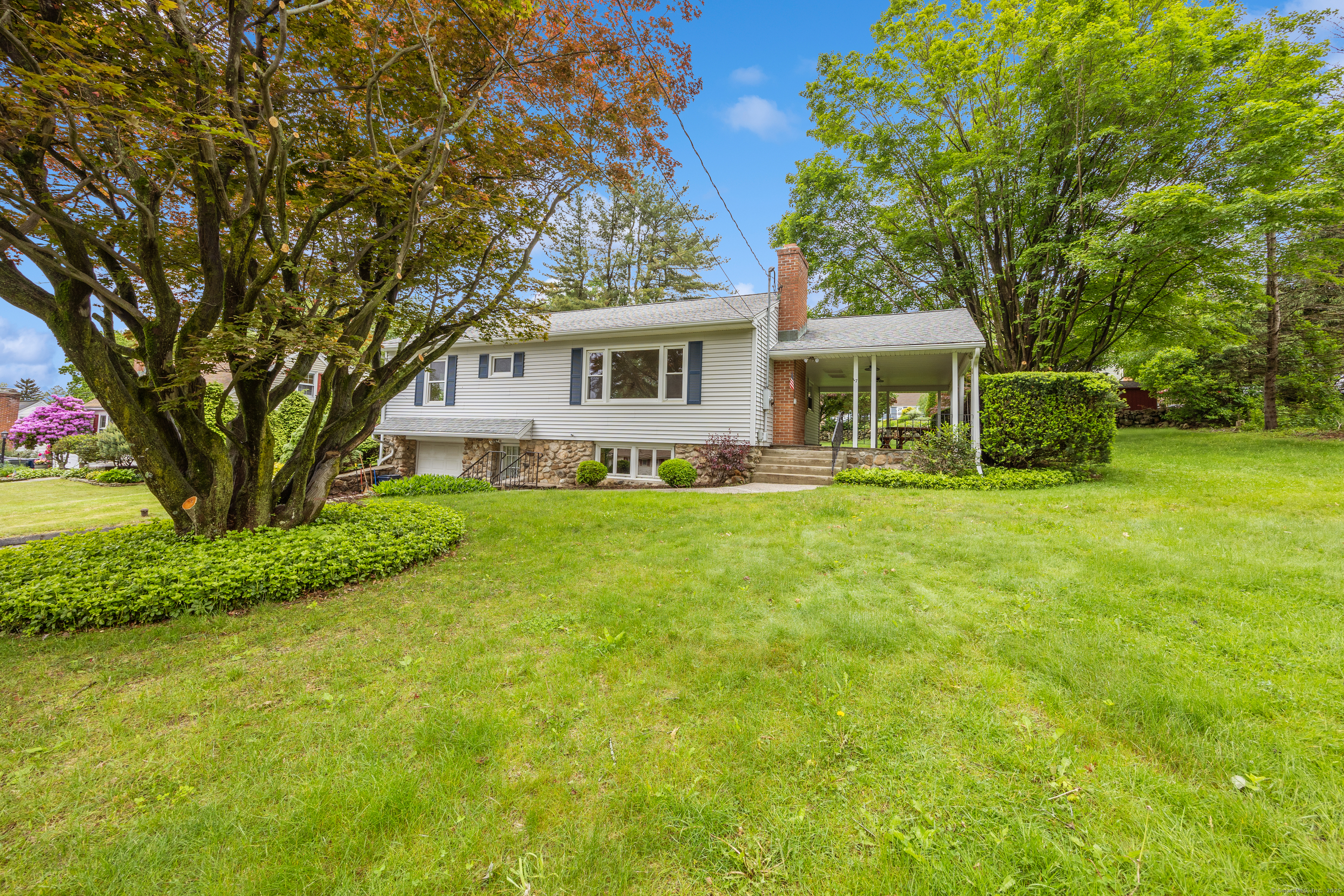 27 Hickory Street