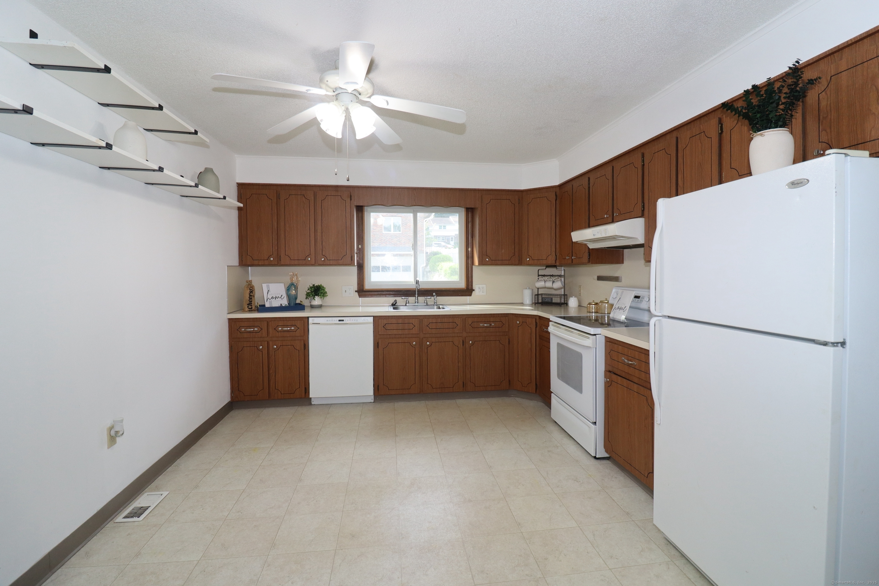 1385 Highland Avenue 12A