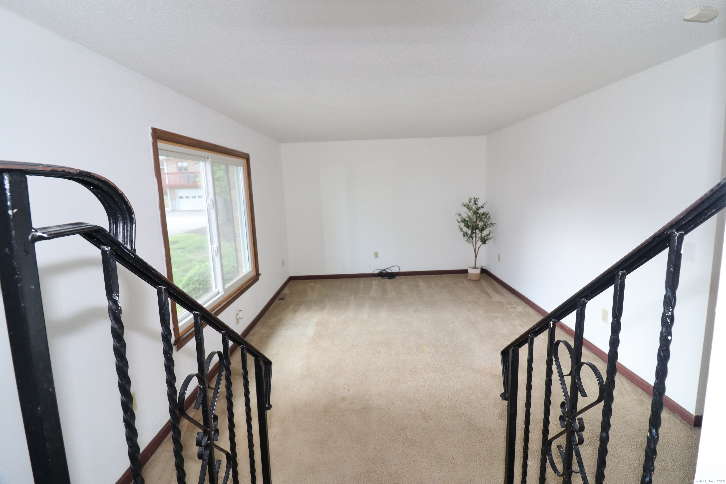 1385 Highland Avenue 12A