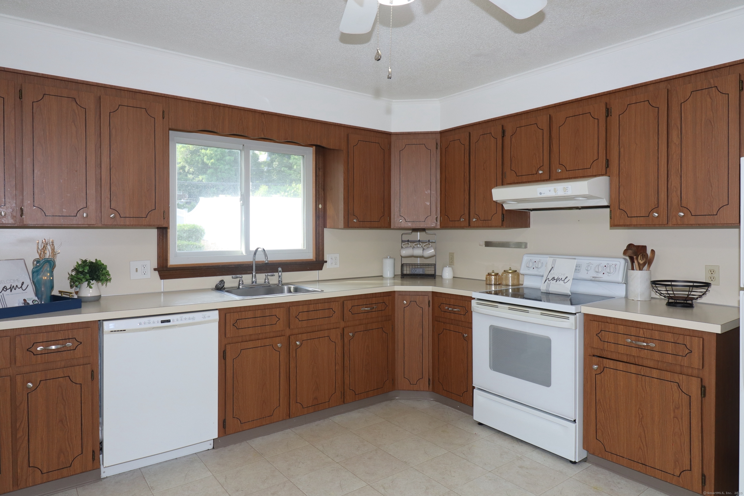 1385 Highland Avenue 12A