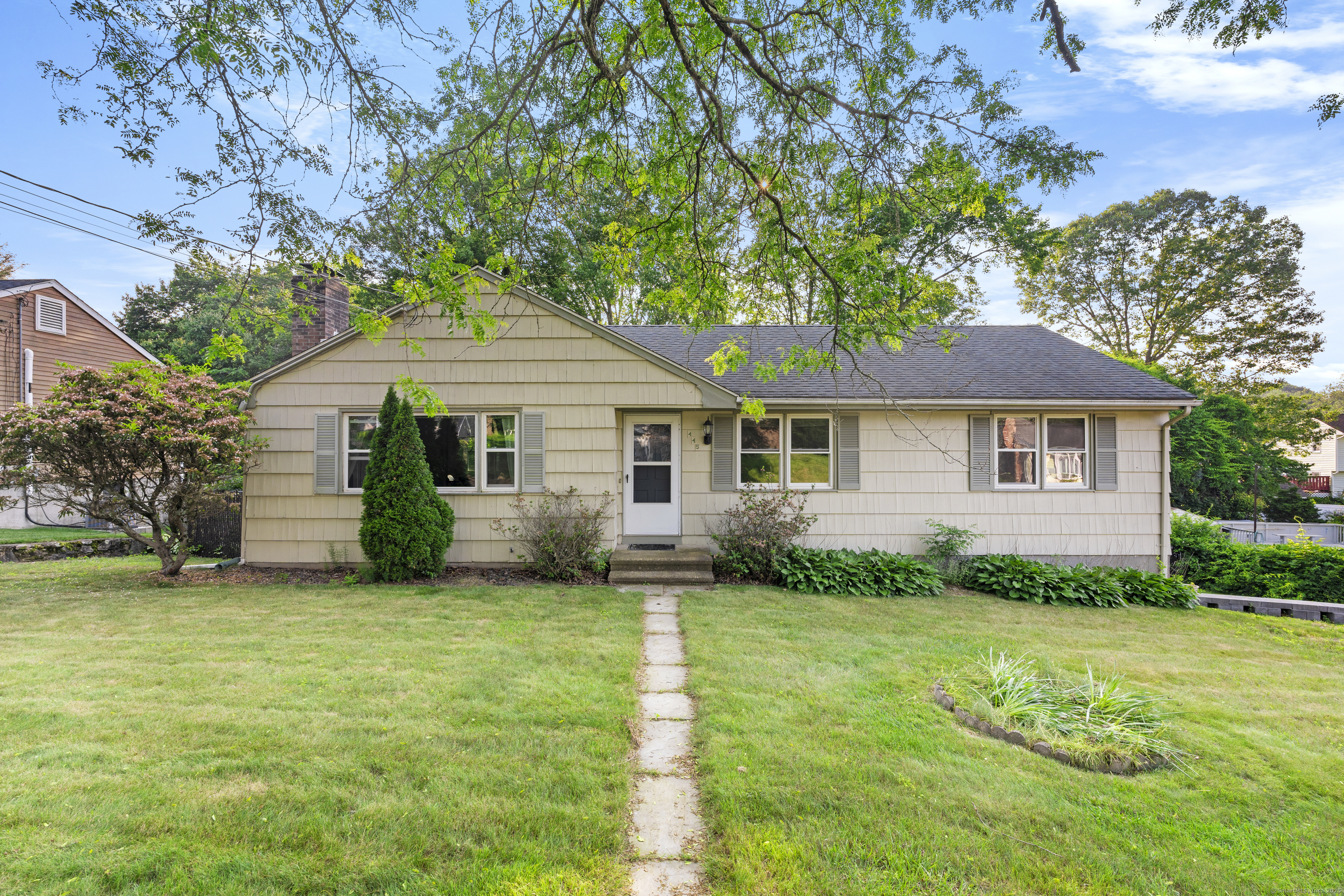 445 Emerald Place