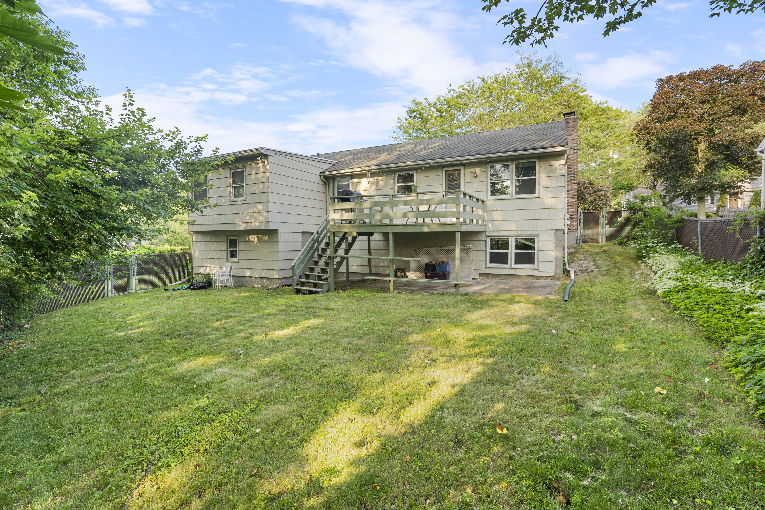 445 Emerald Place