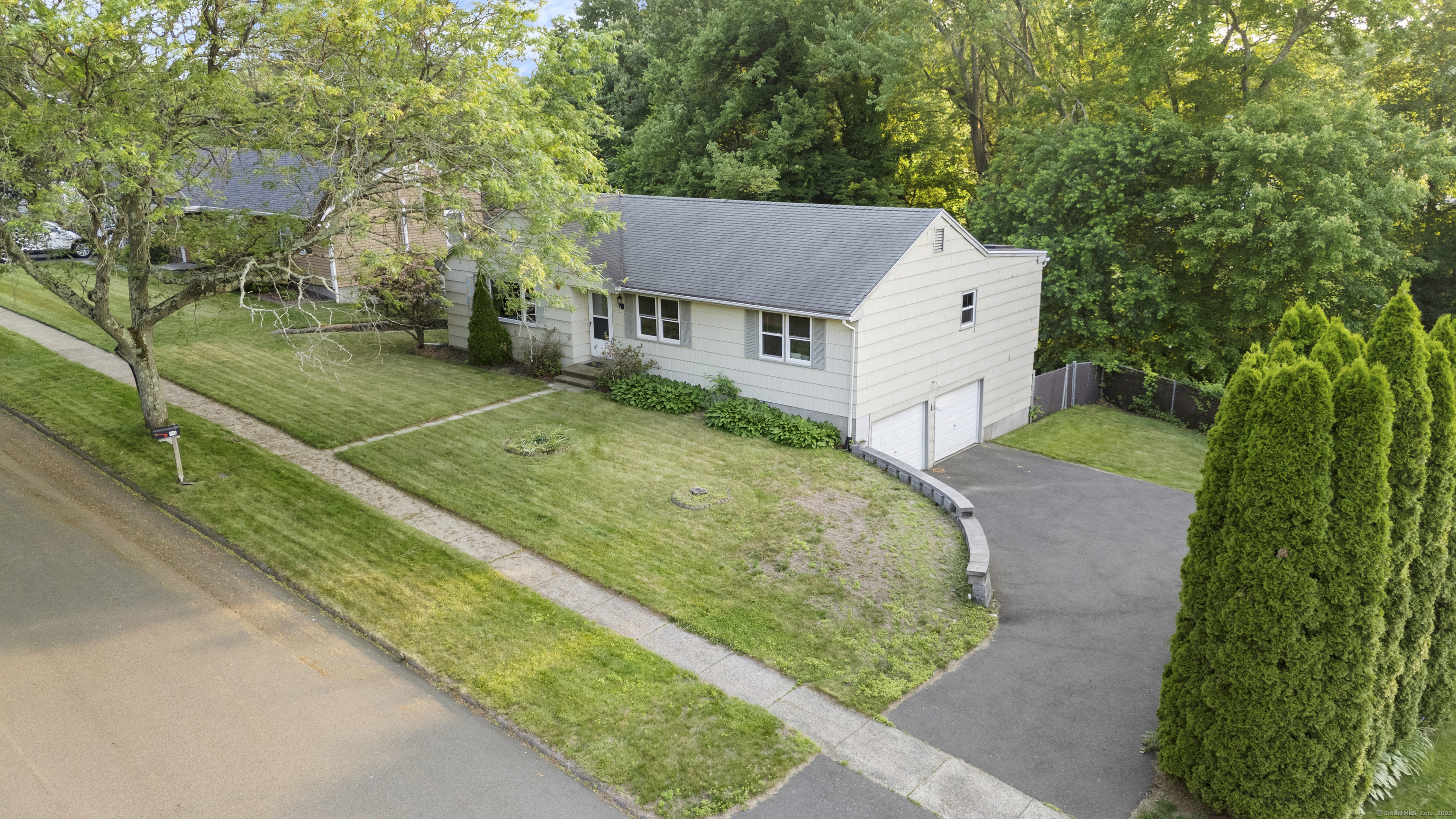 445 Emerald Place