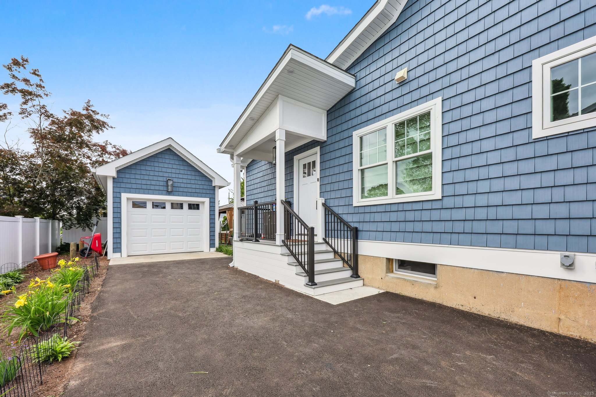 5 Crescent Drive