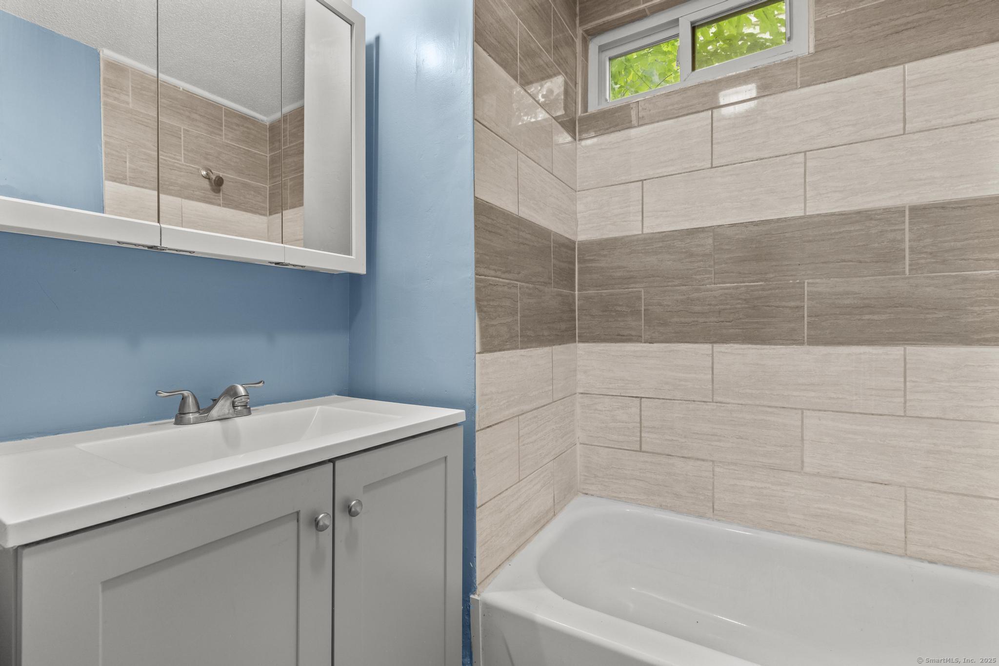 260 Orchard Street 1st Flr