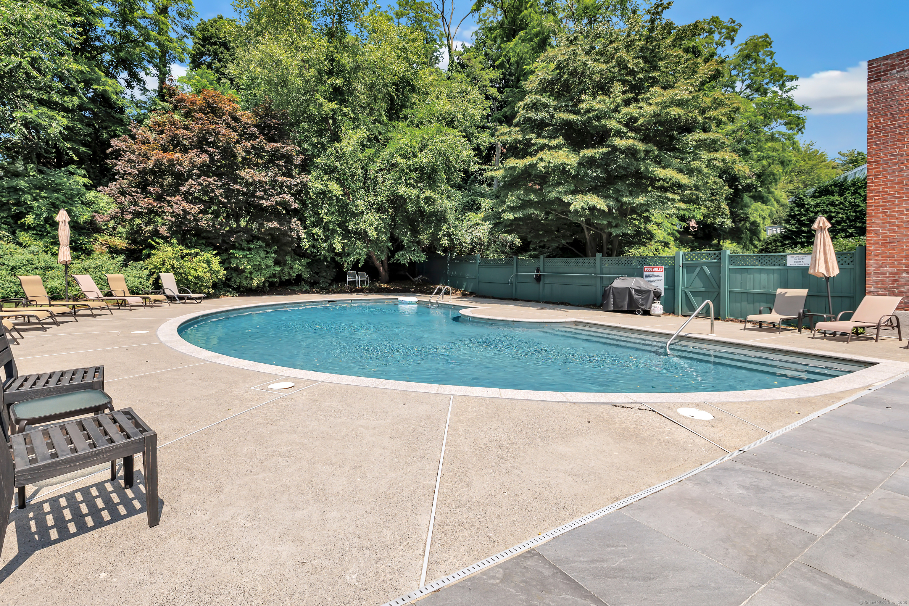 6 Hills Lane 6