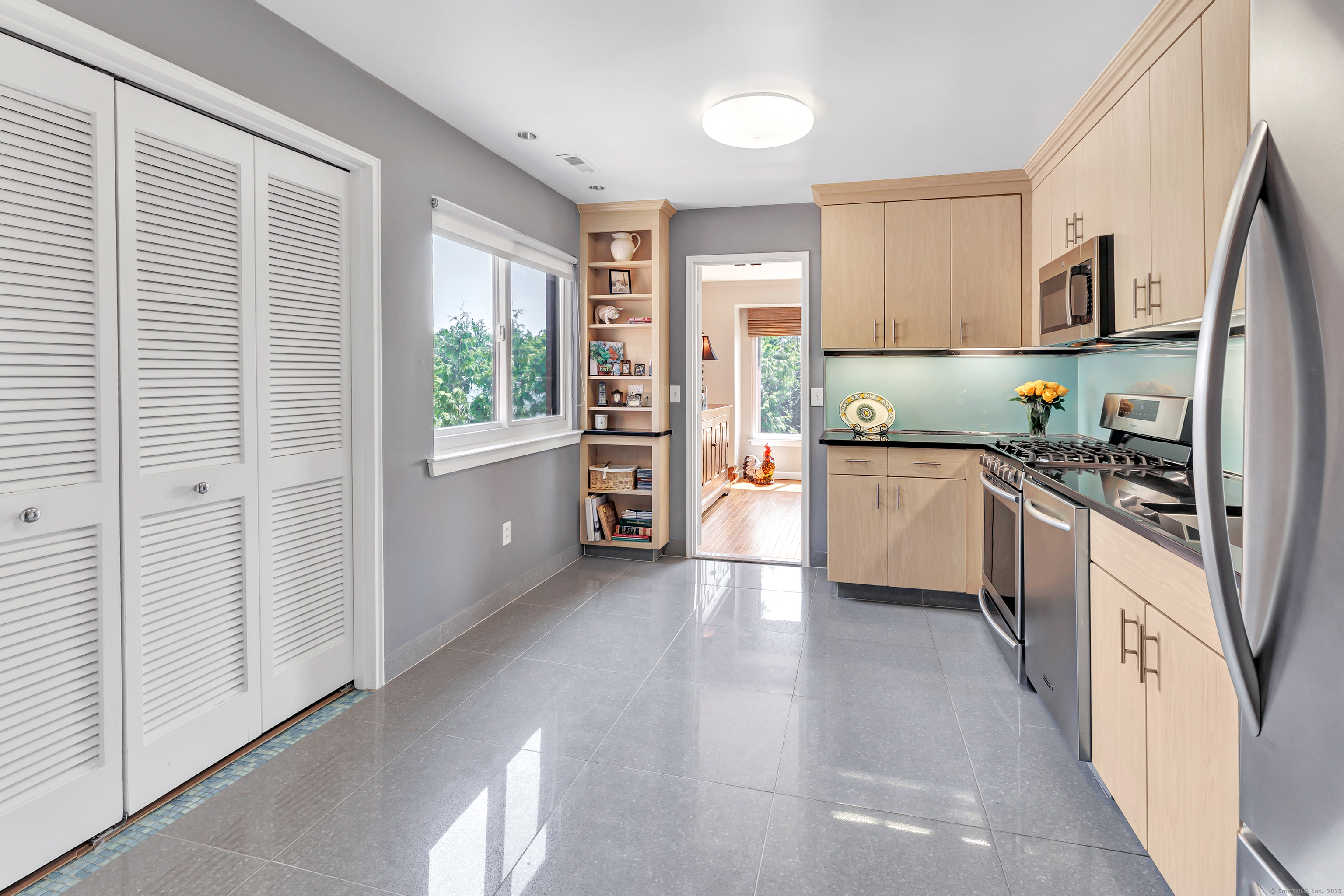 6 Hills Lane 6