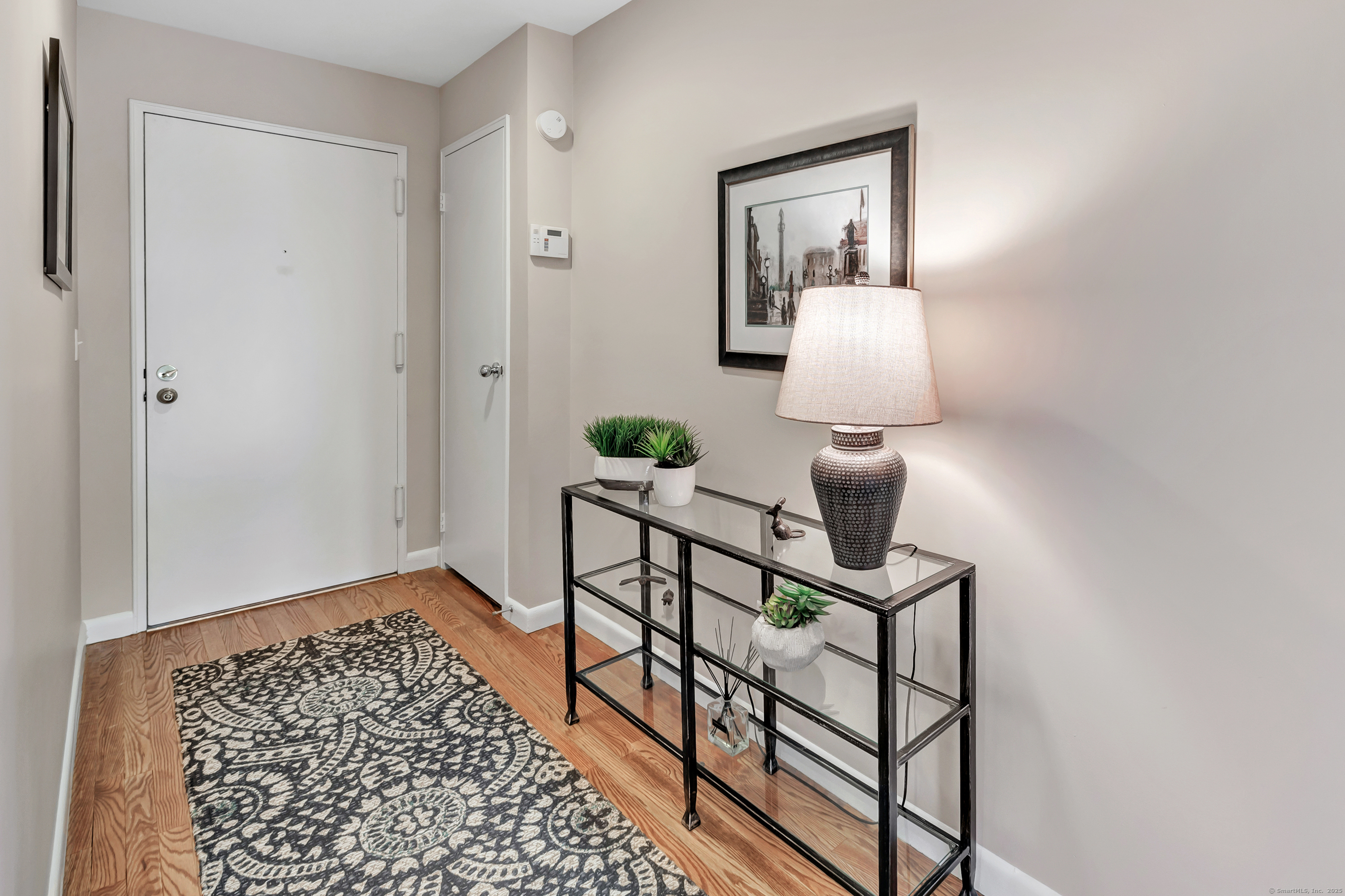 6 Hills Lane 6