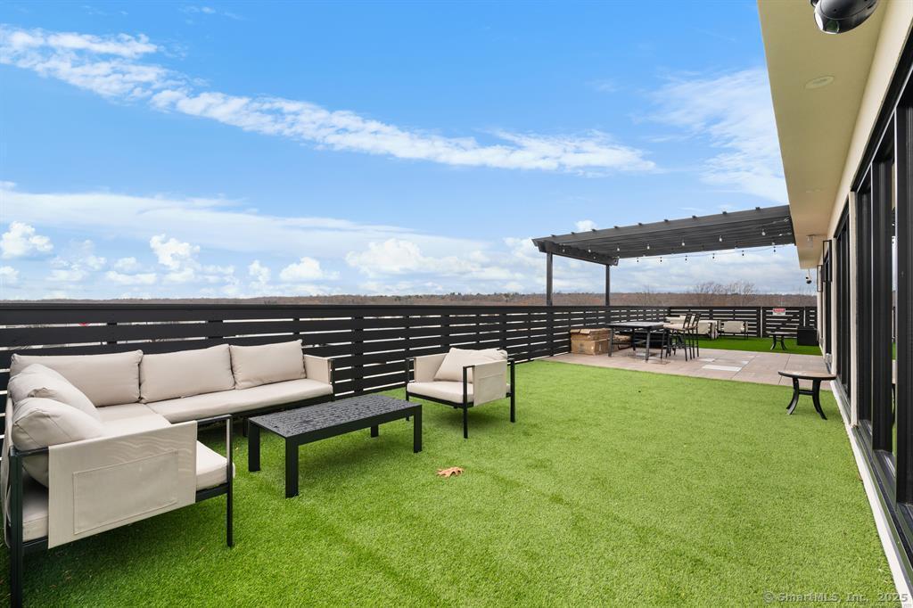 5545 Park Avenue 207